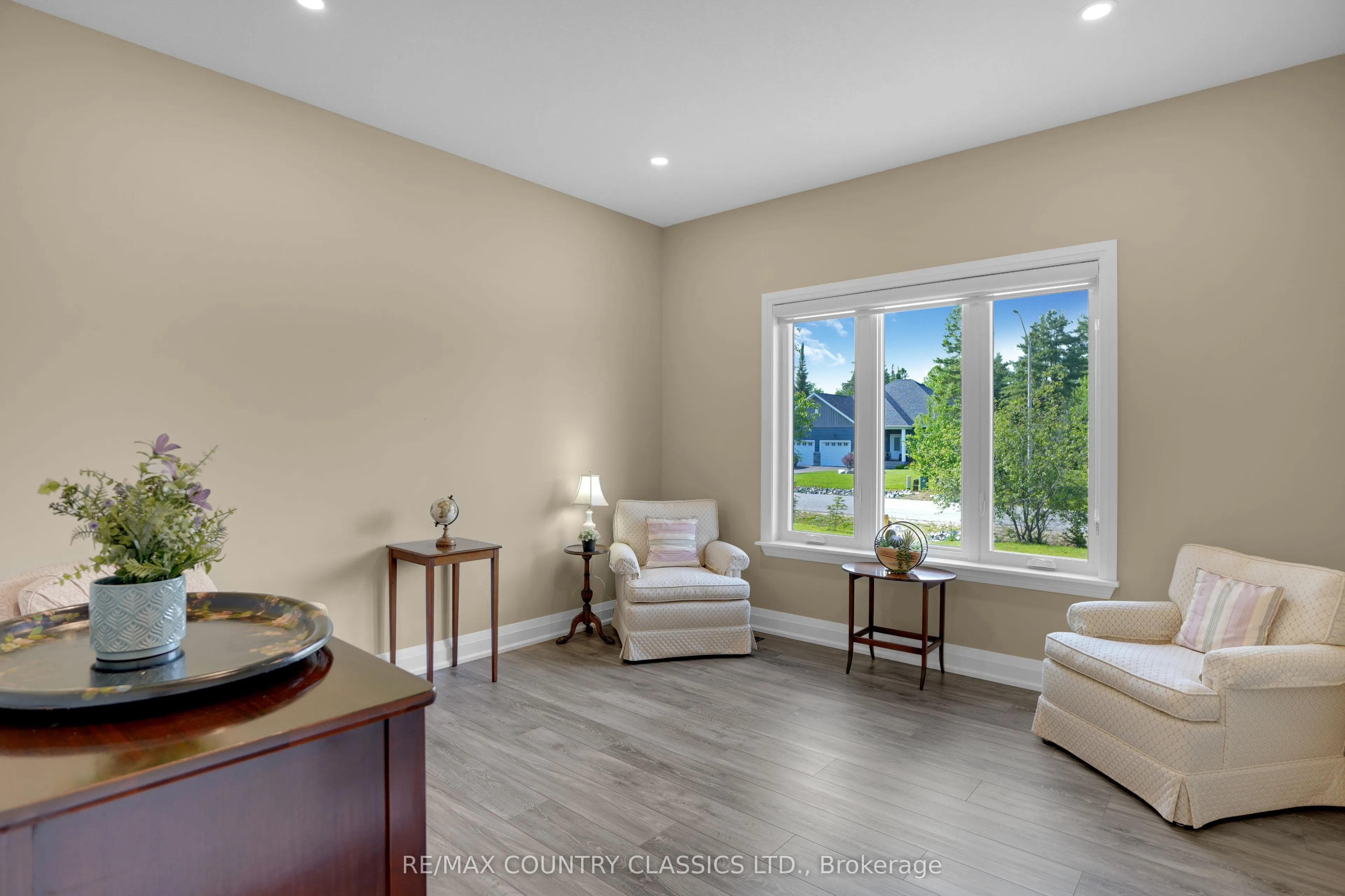 8 Bancroft Ridge Drive