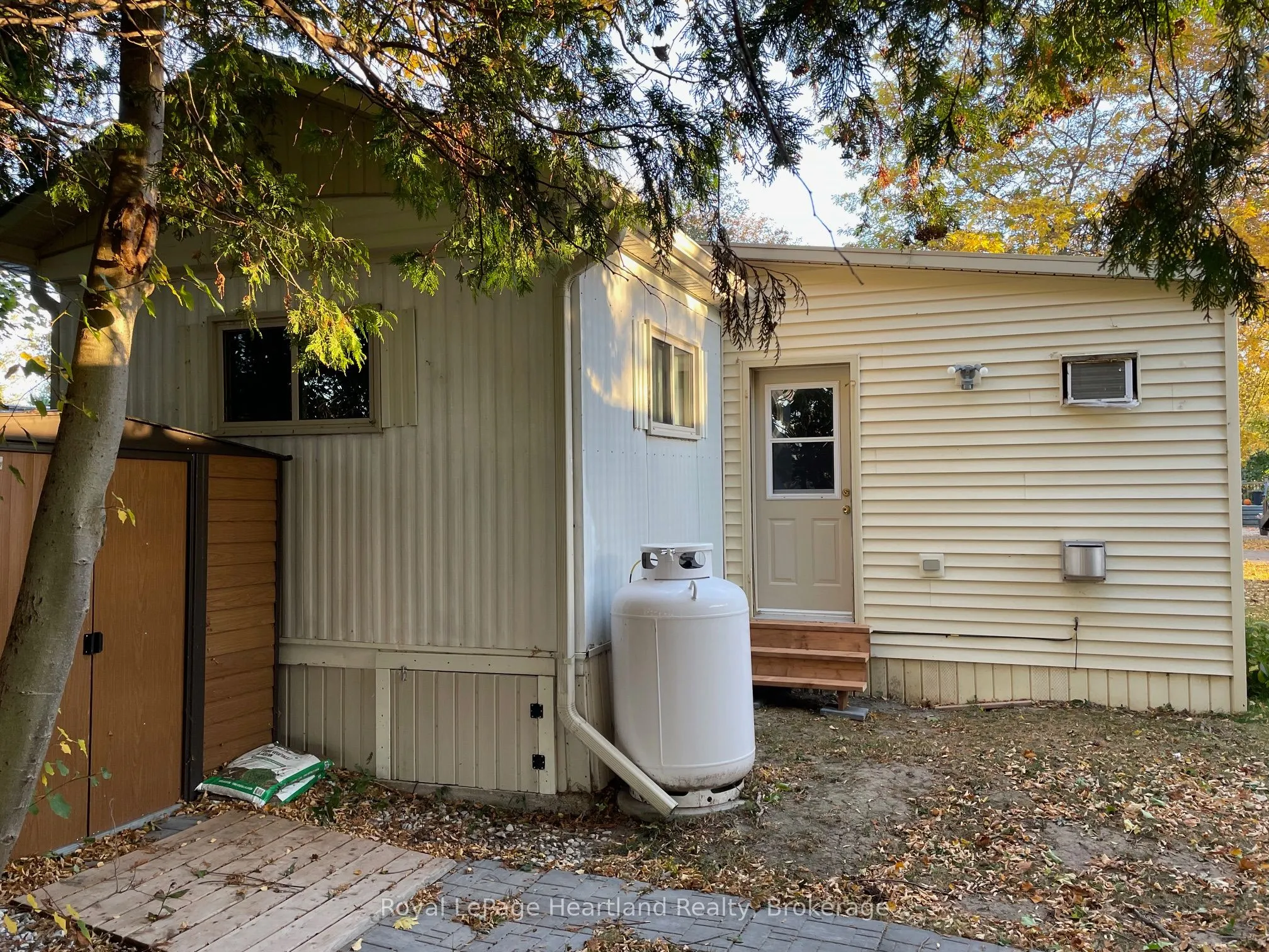 36 SUTTON Drive