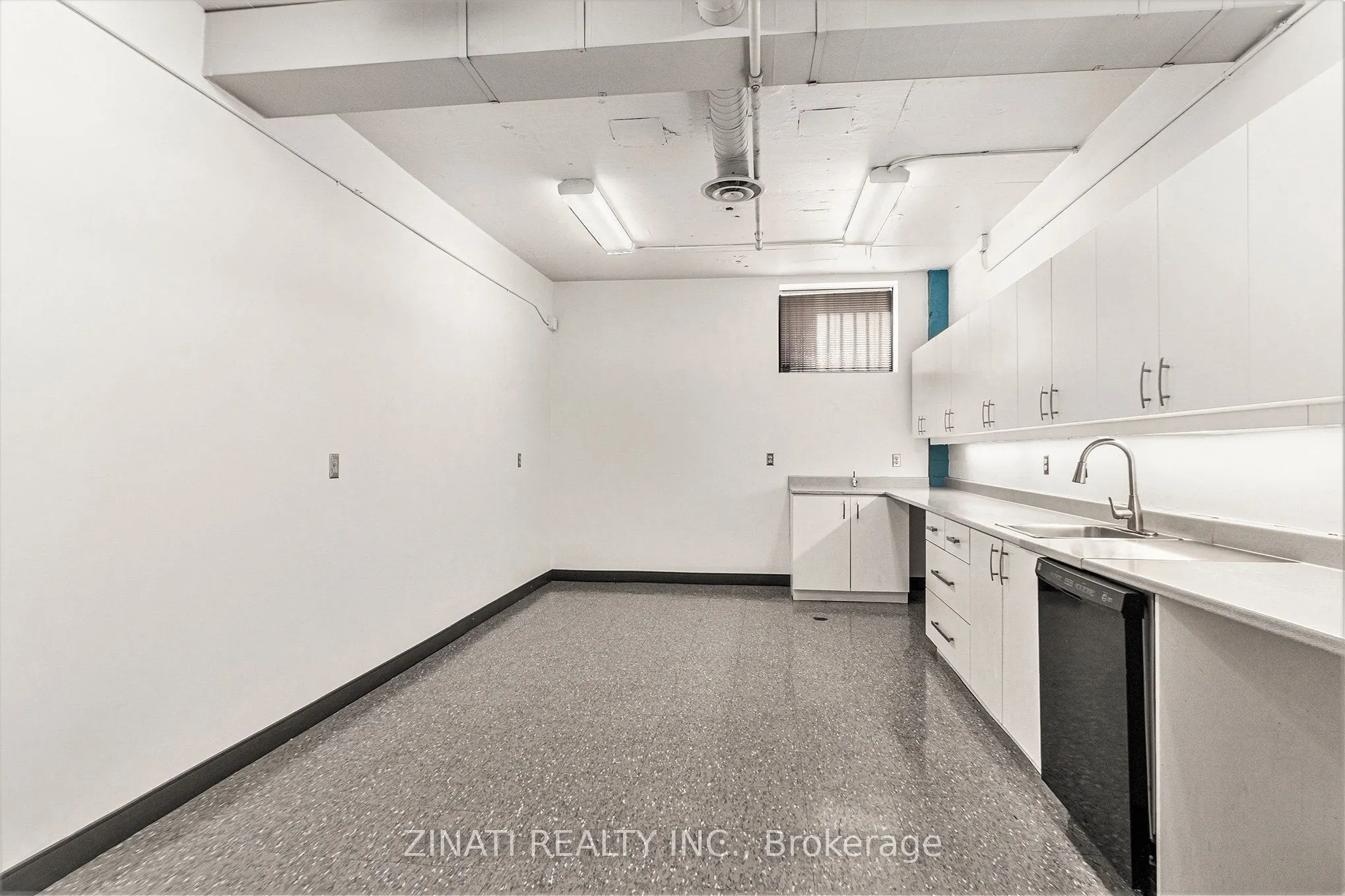 205 Catherine Street, #LL