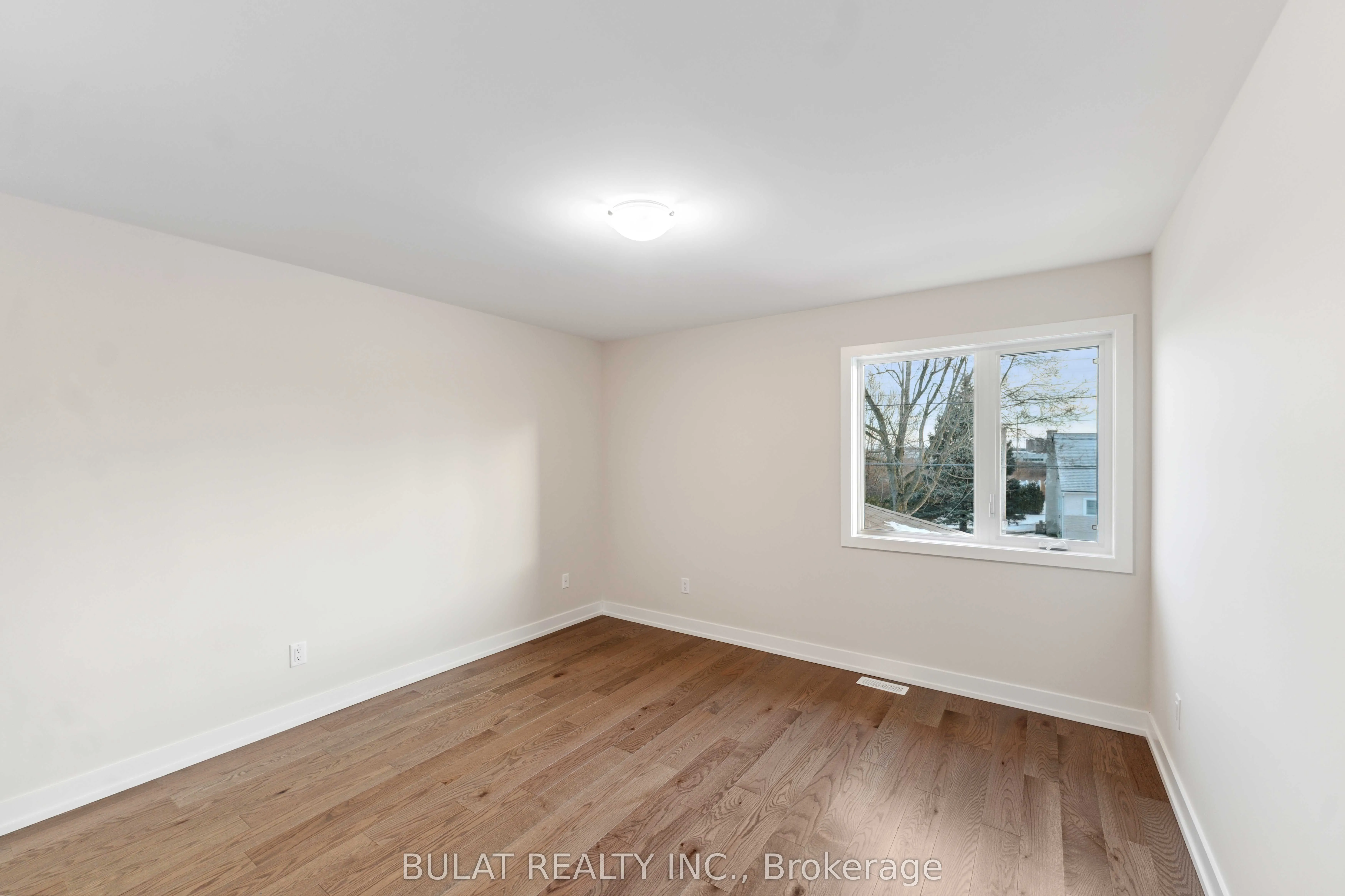 1359 Kitchener Avenue