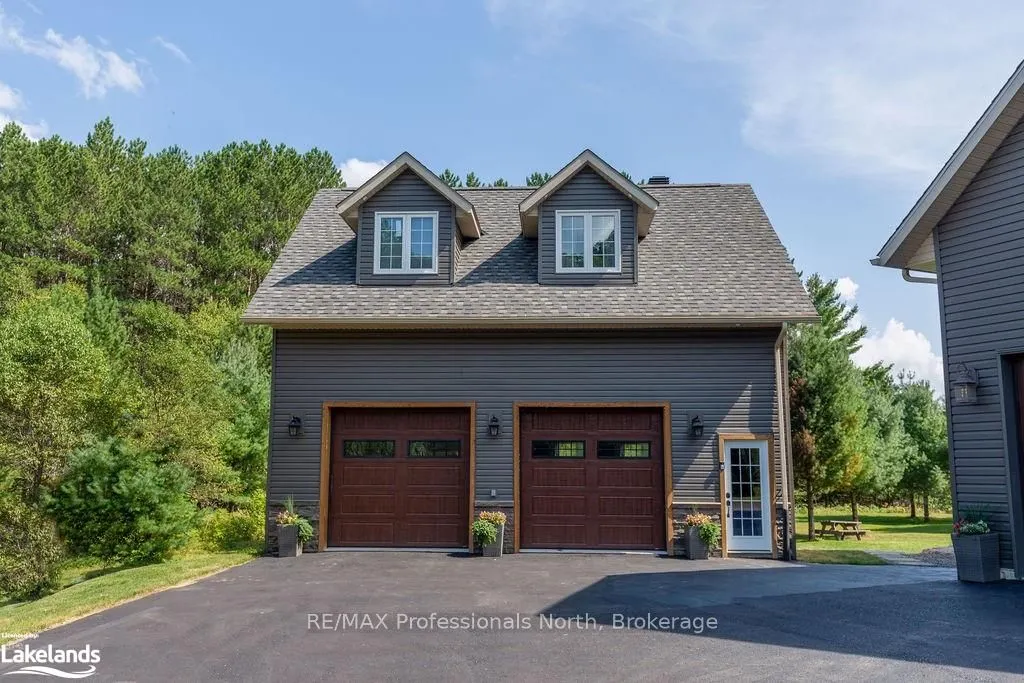 427 SKYHILLS Road