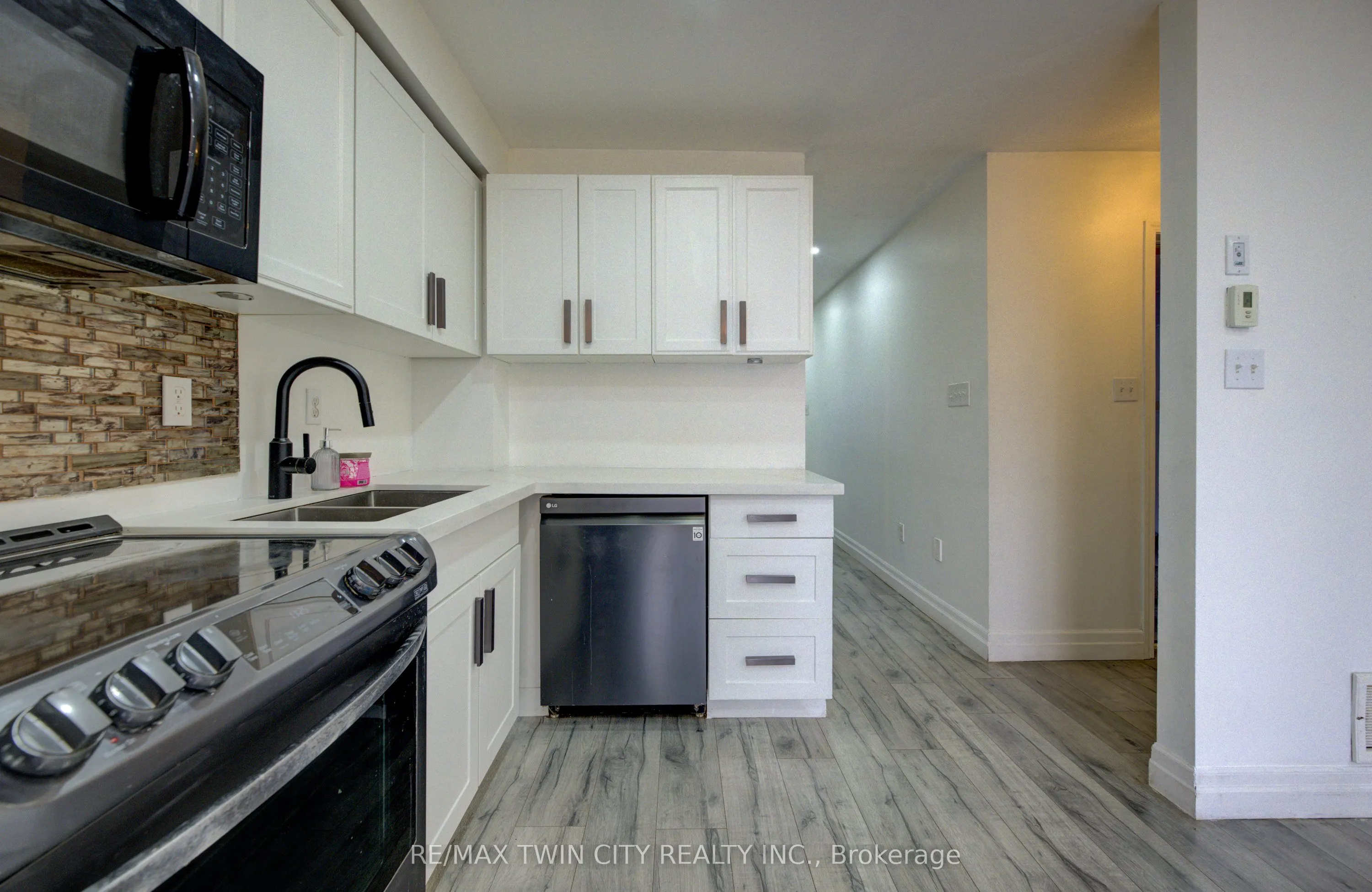 82 Trowbridge Street