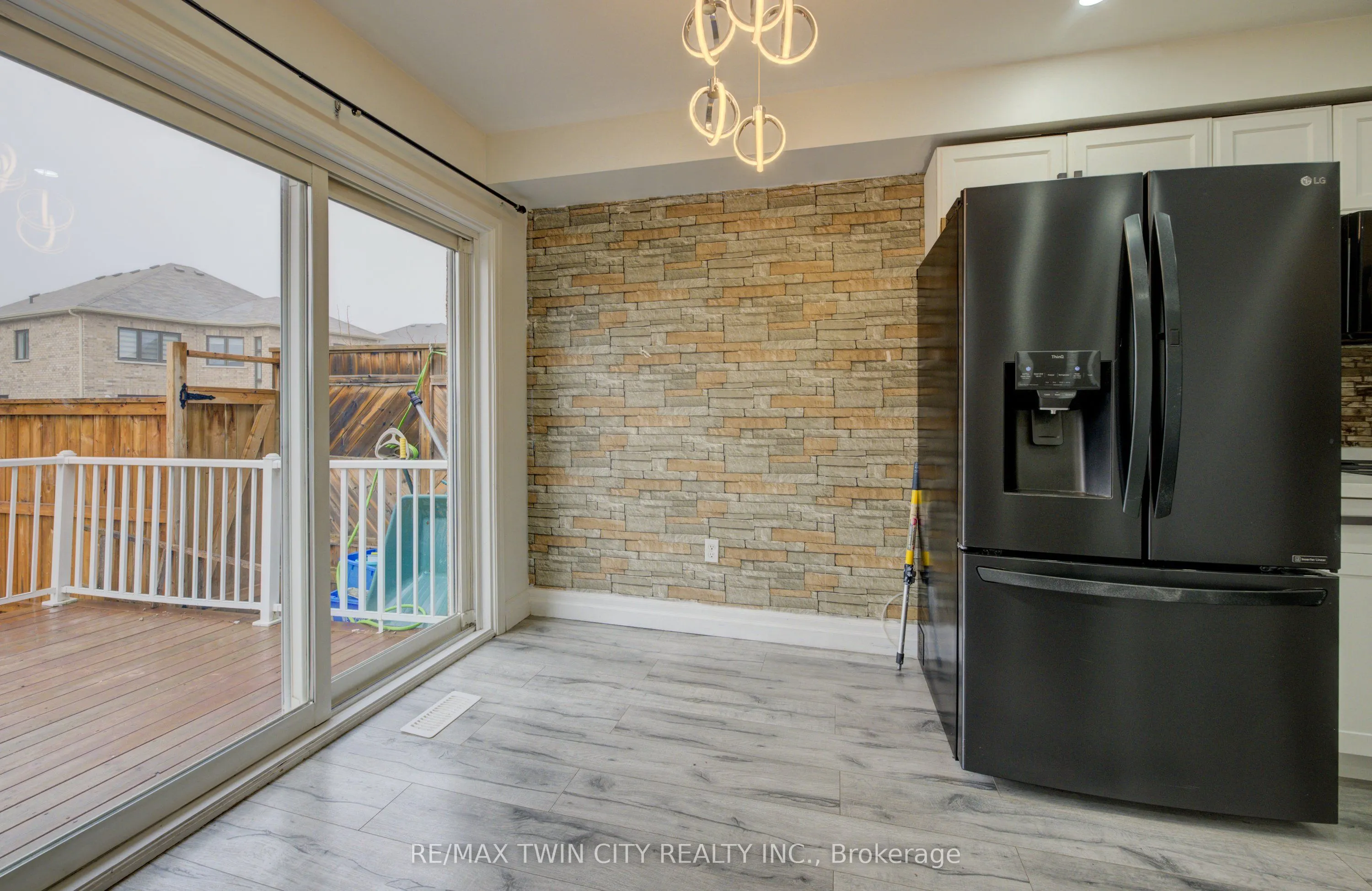 82 Trowbridge Street