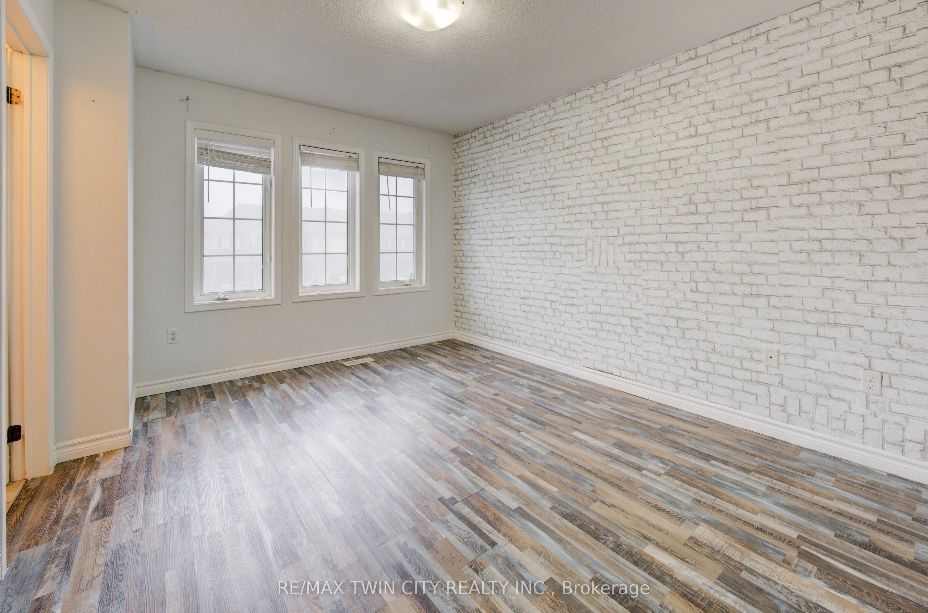 82 Trowbridge Street