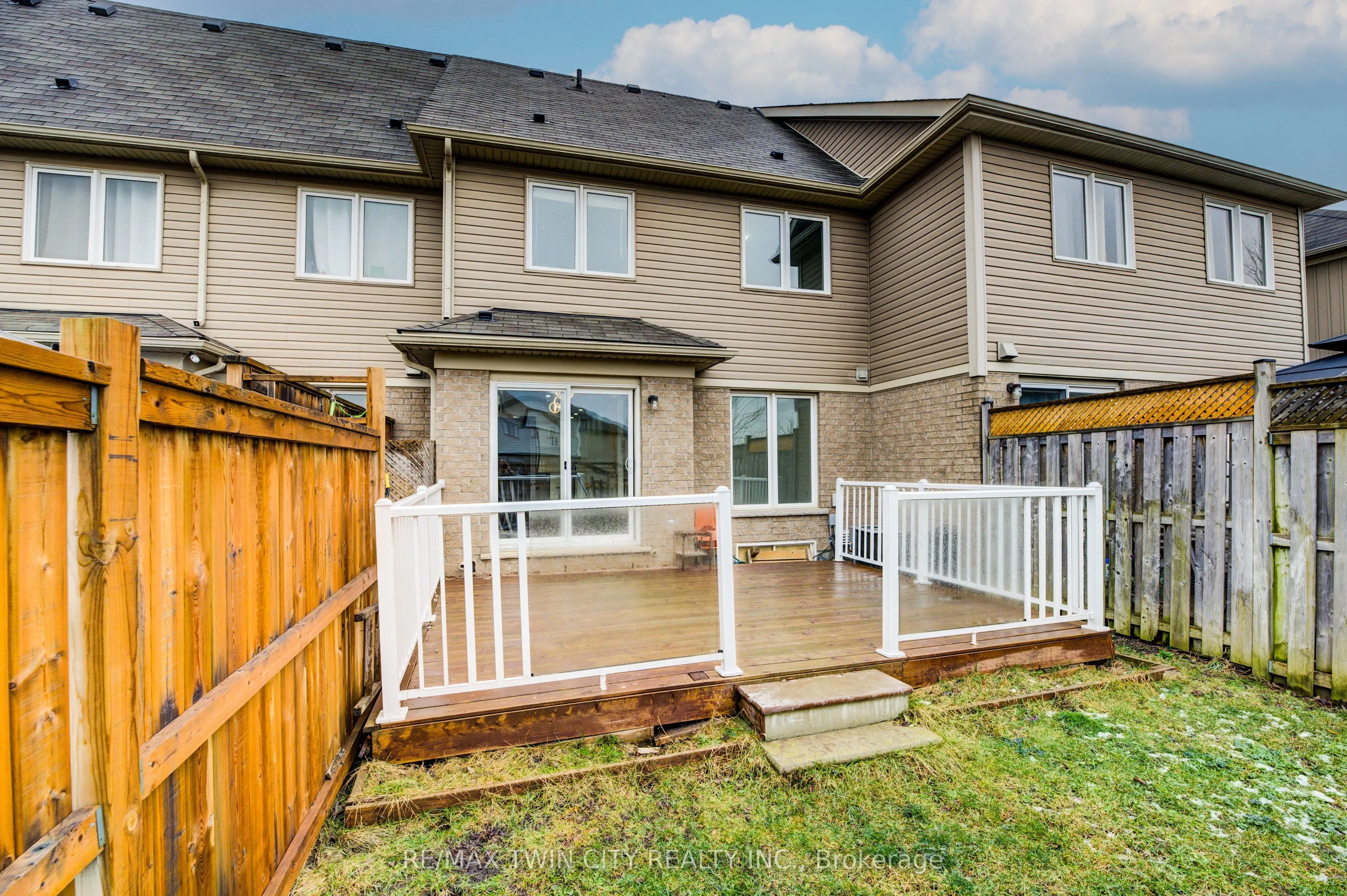 82 Trowbridge Street