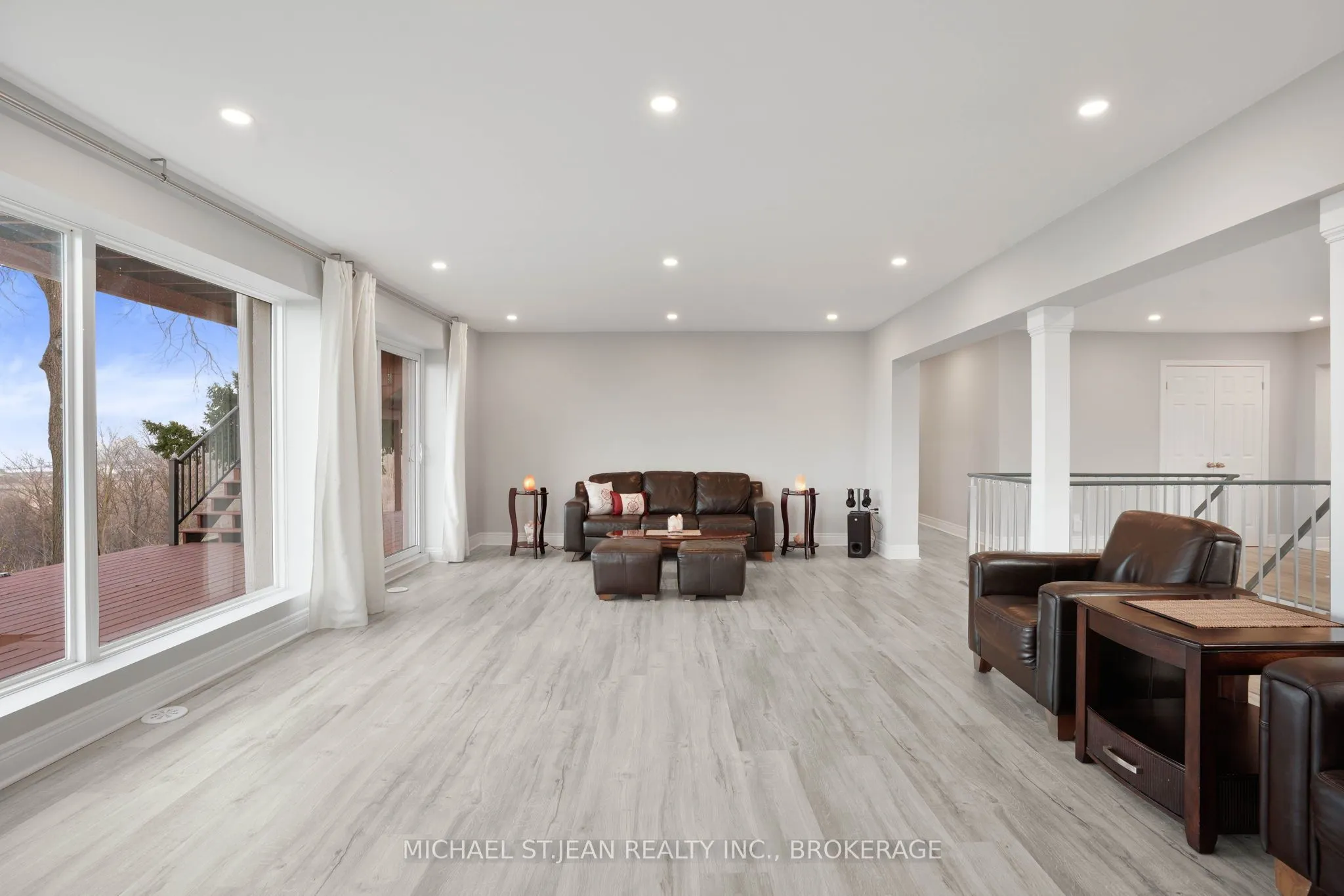 827 Ridge Road
