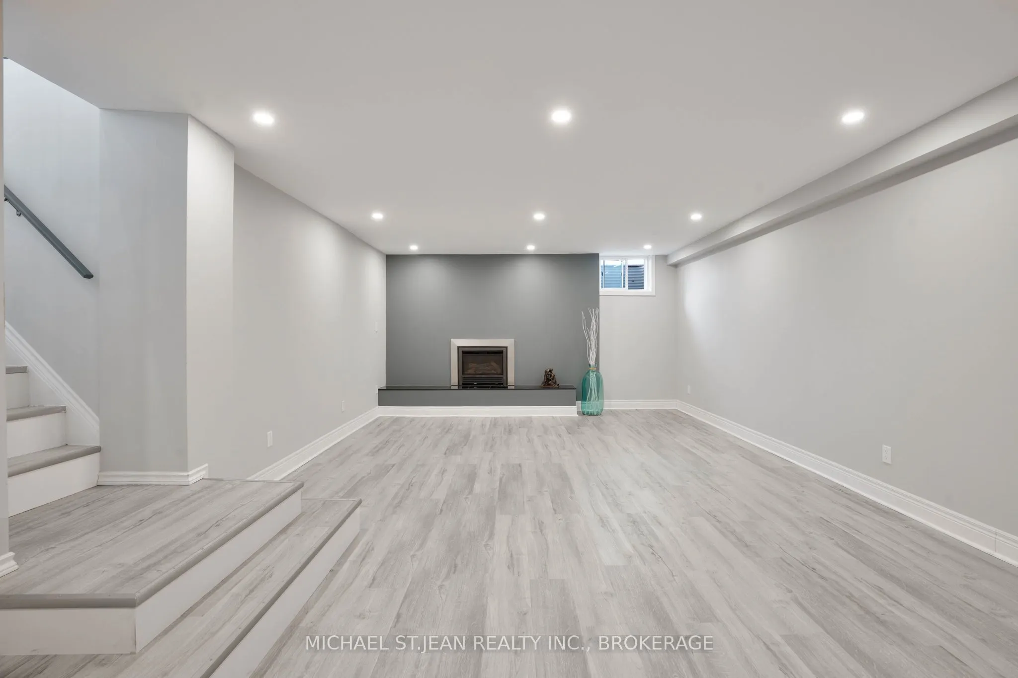 827 Ridge Road