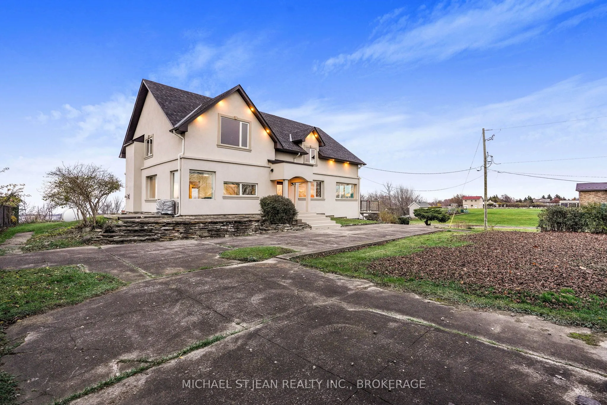827 Ridge Road
