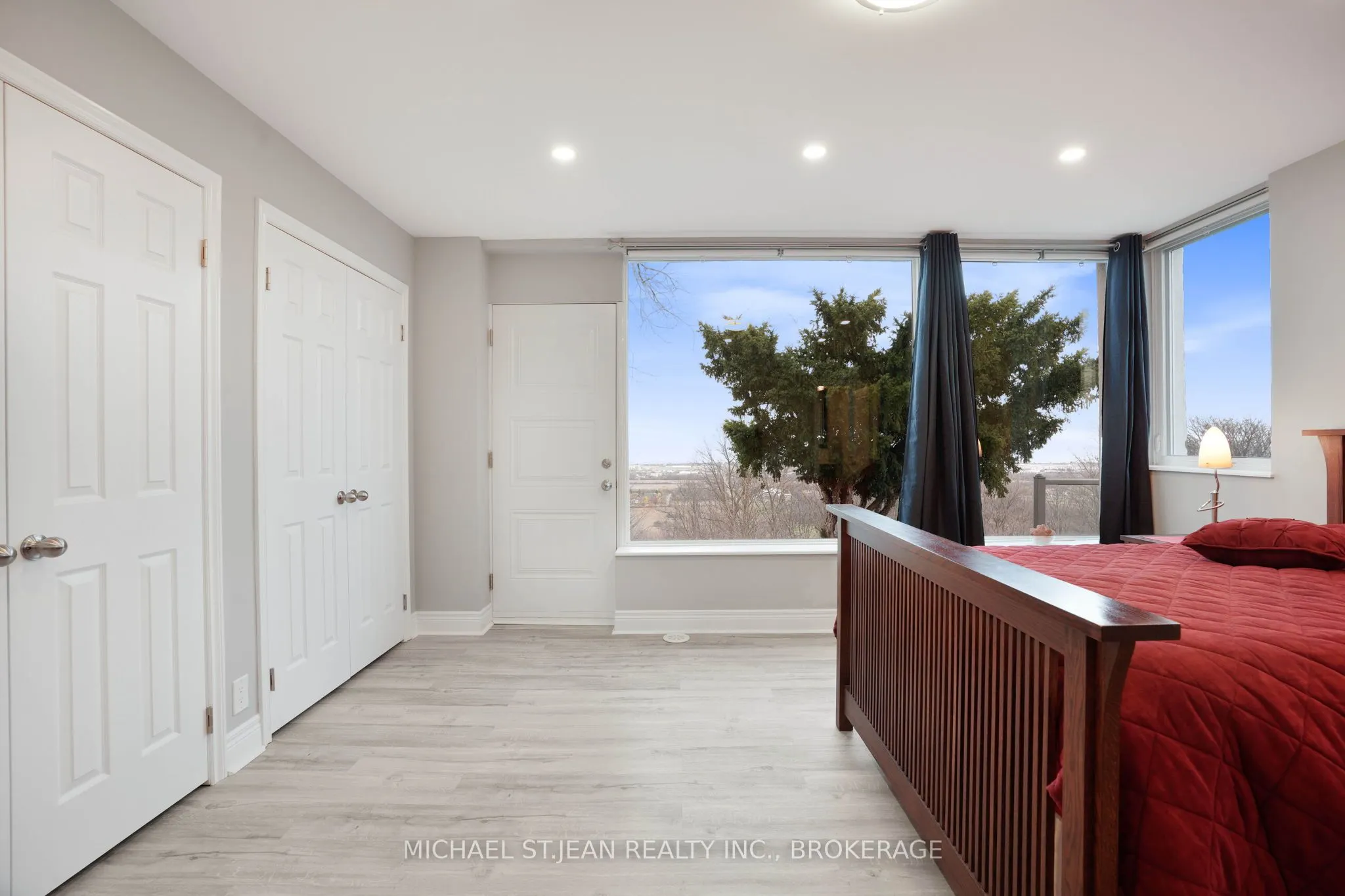 827 Ridge Road