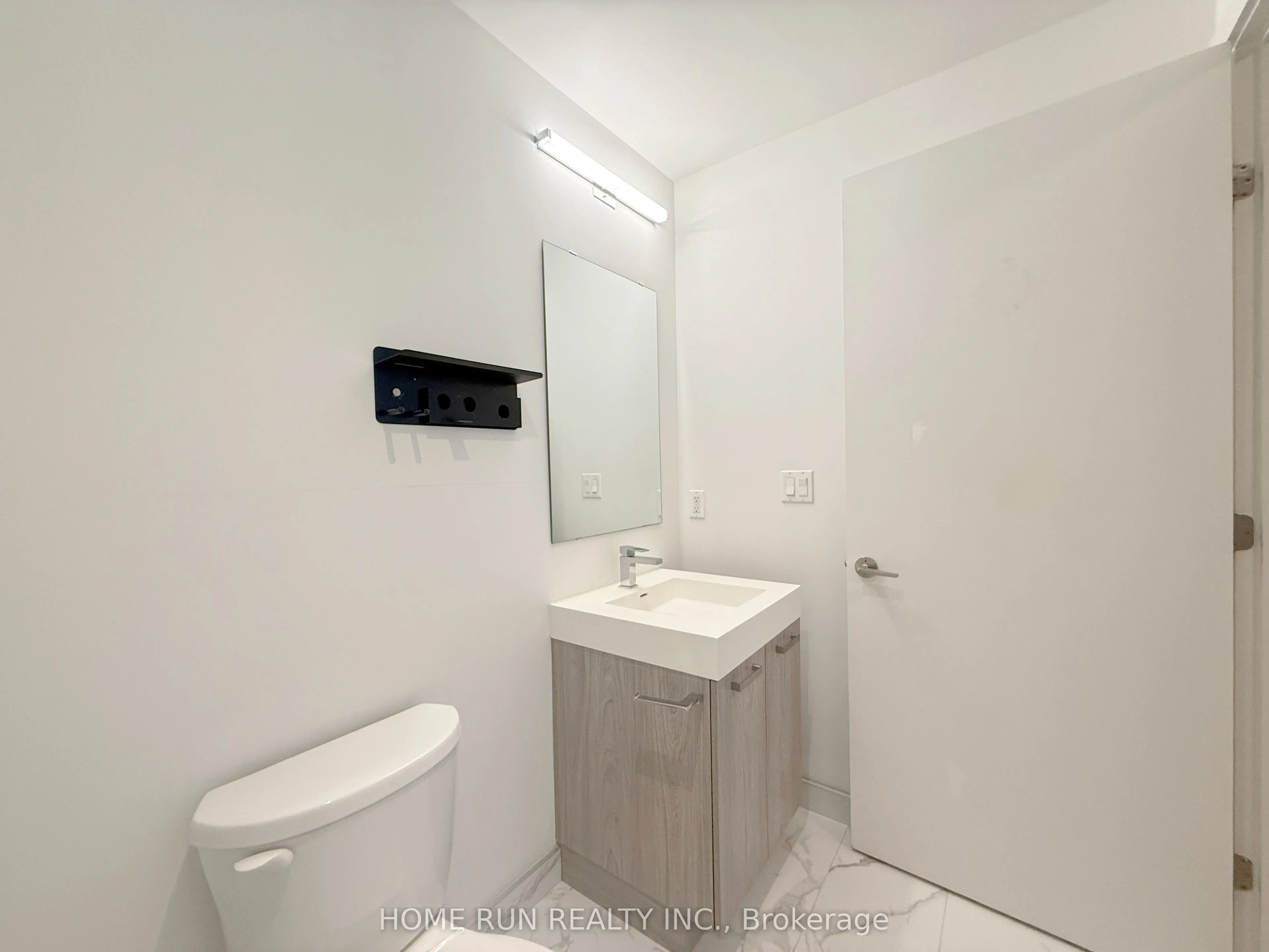 203 CATHERINE Street #1208
