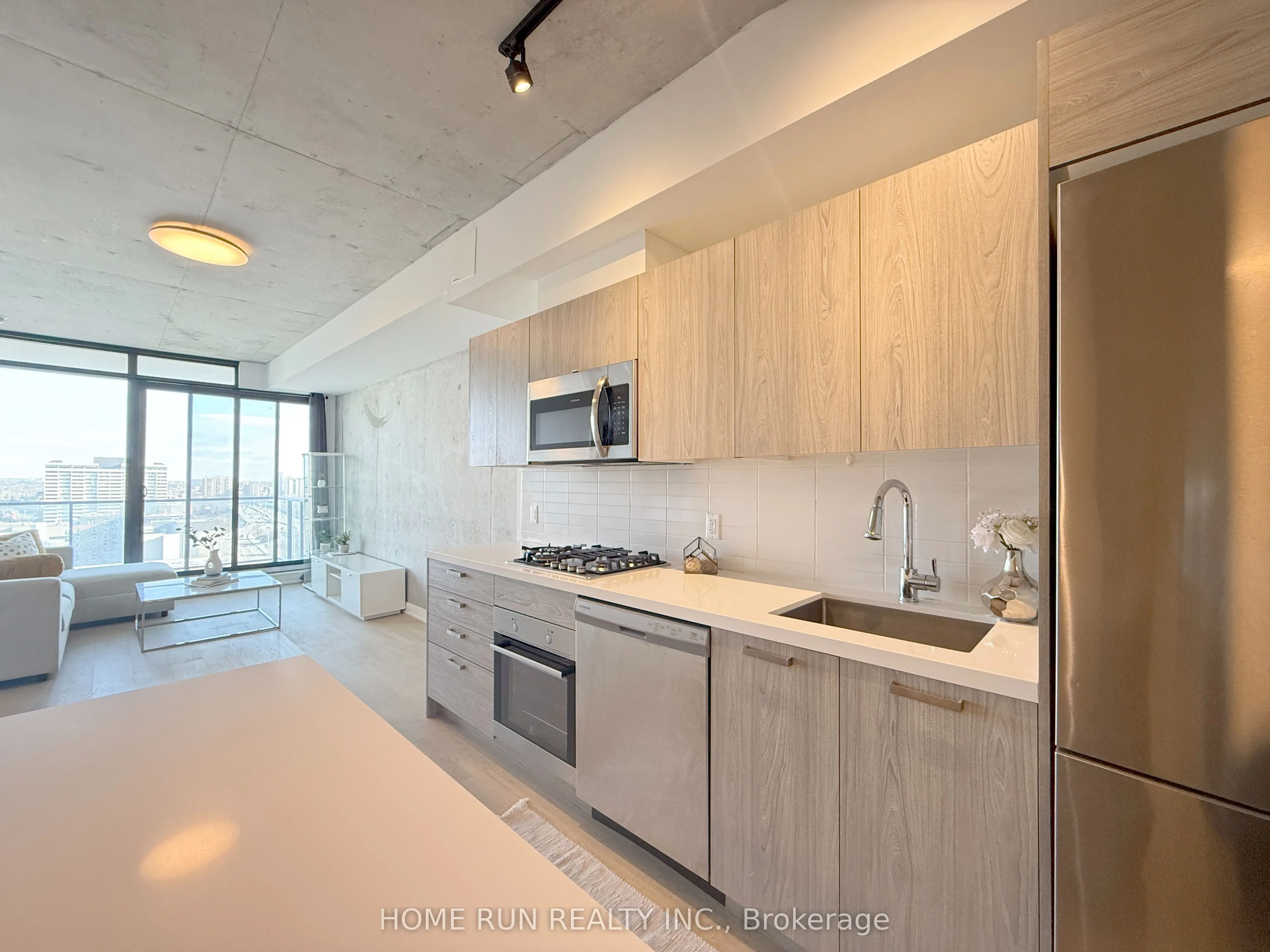 203 CATHERINE Street #1208