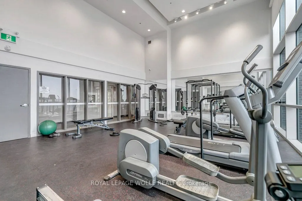 280 Lester Street #404