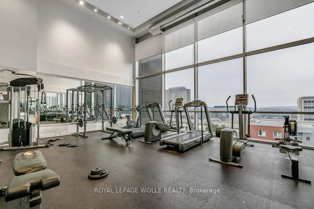 280 Lester Street #404