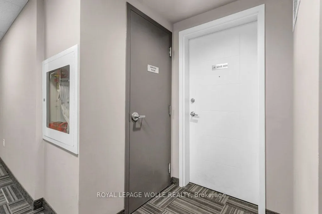 280 Lester Street #404