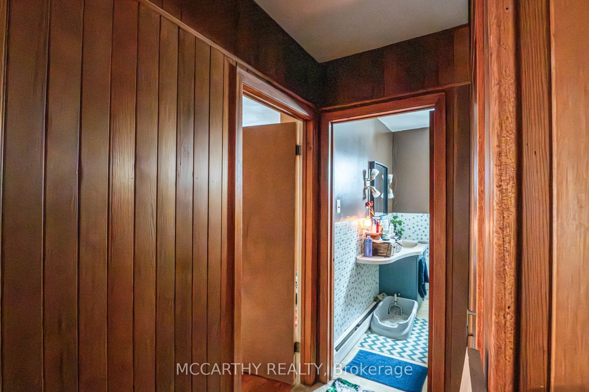 435 Main Street W