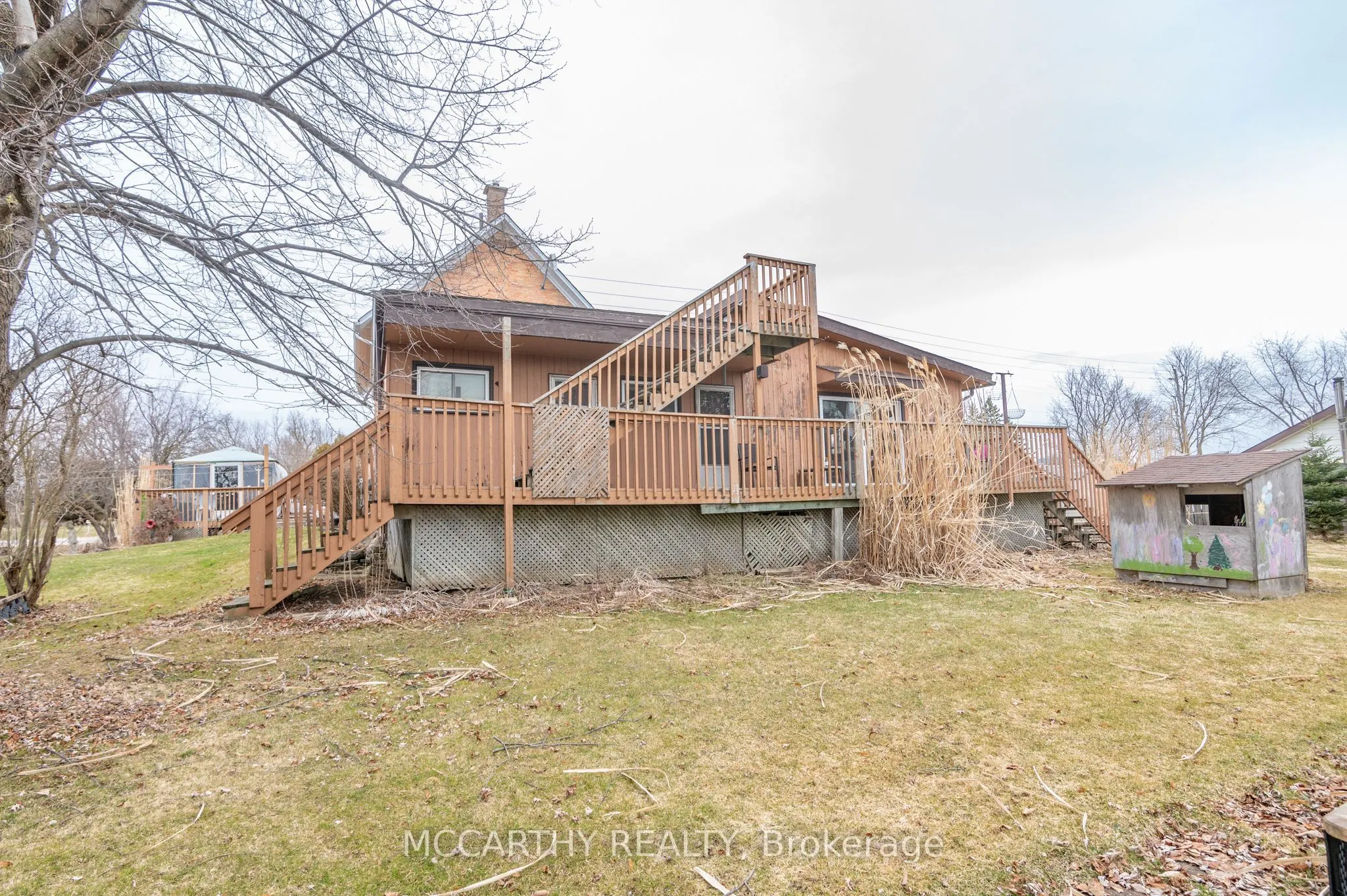 435 Main Street W