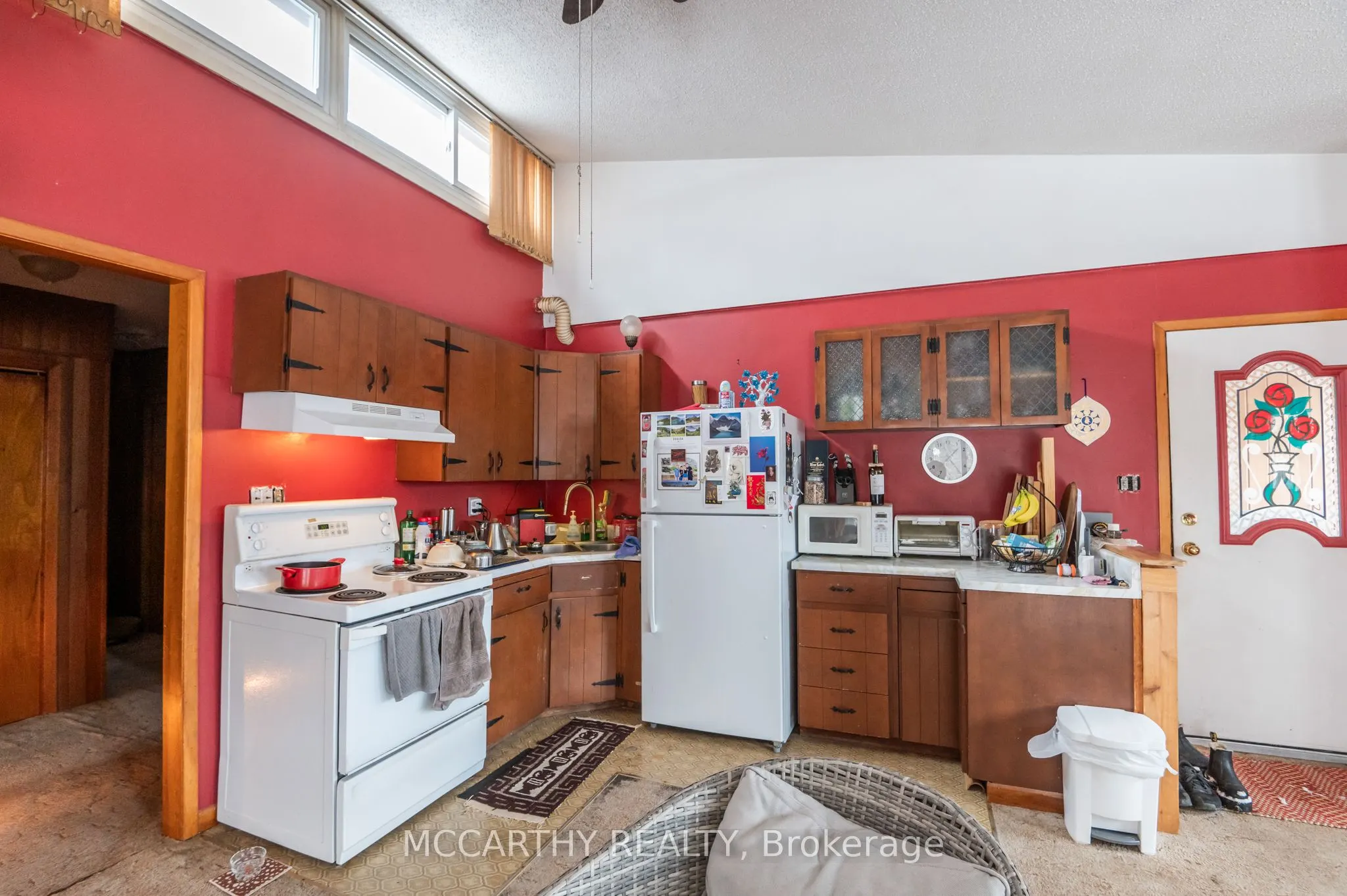 435 Main Street W