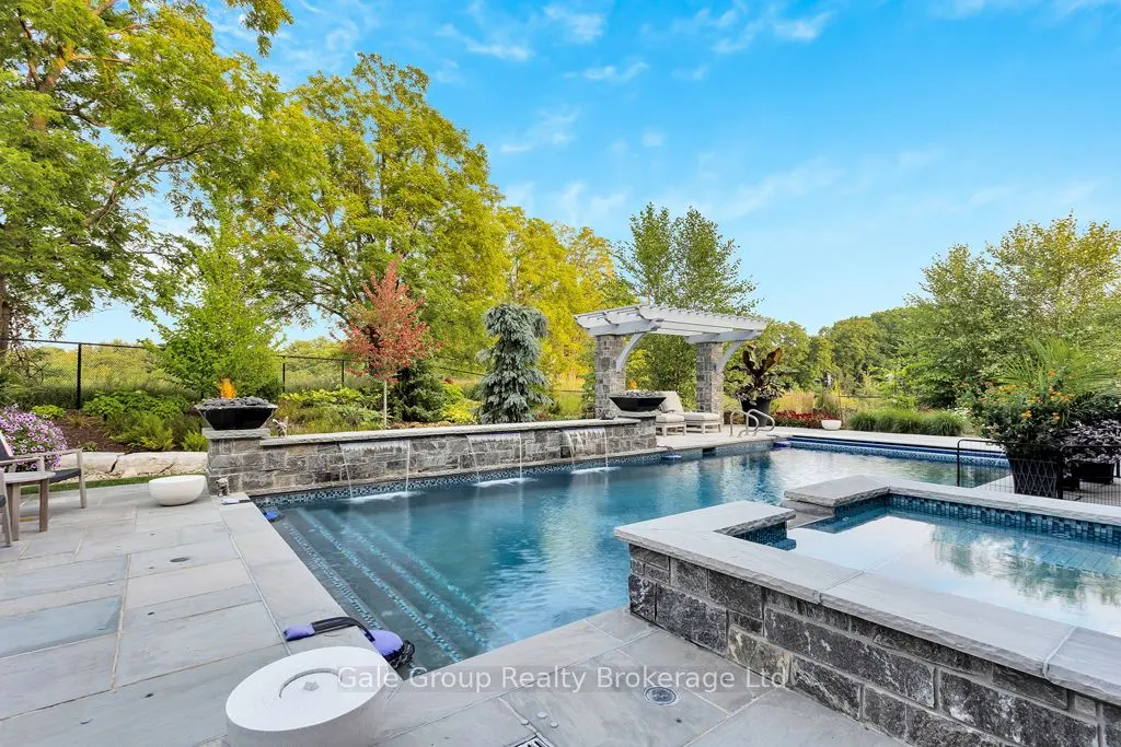 241 Tamarack Boulevard