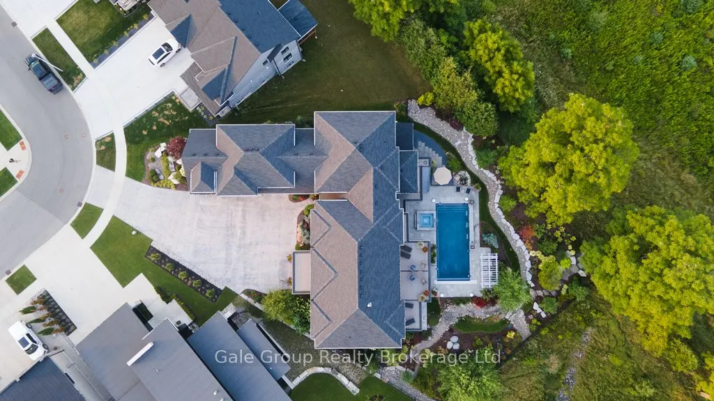 241 Tamarack Boulevard