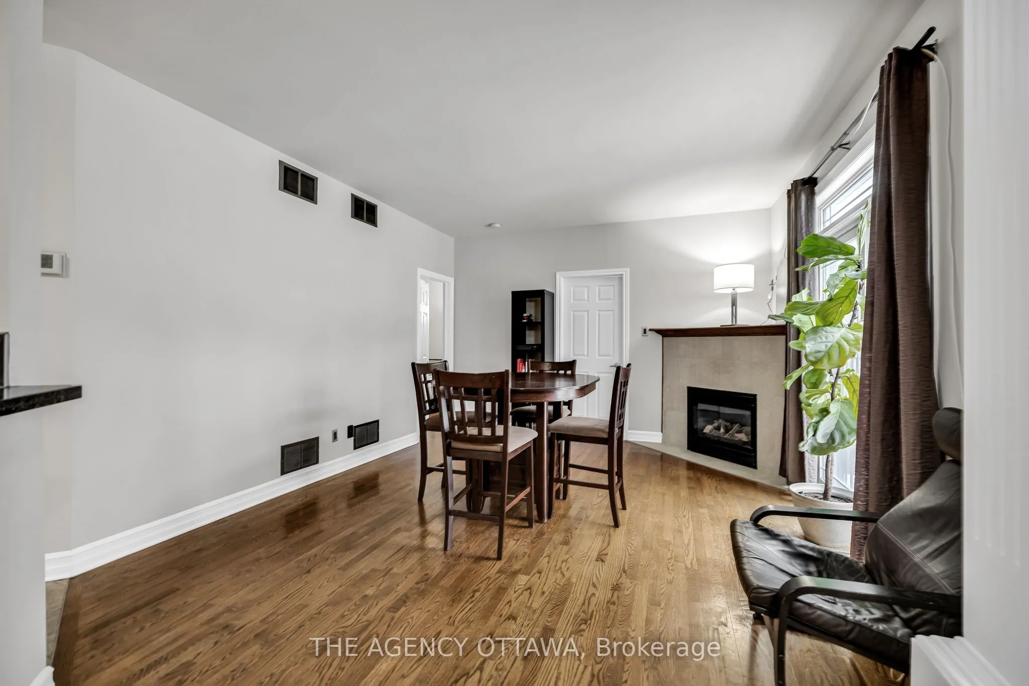 711 CHURCHILL Avenue N #203