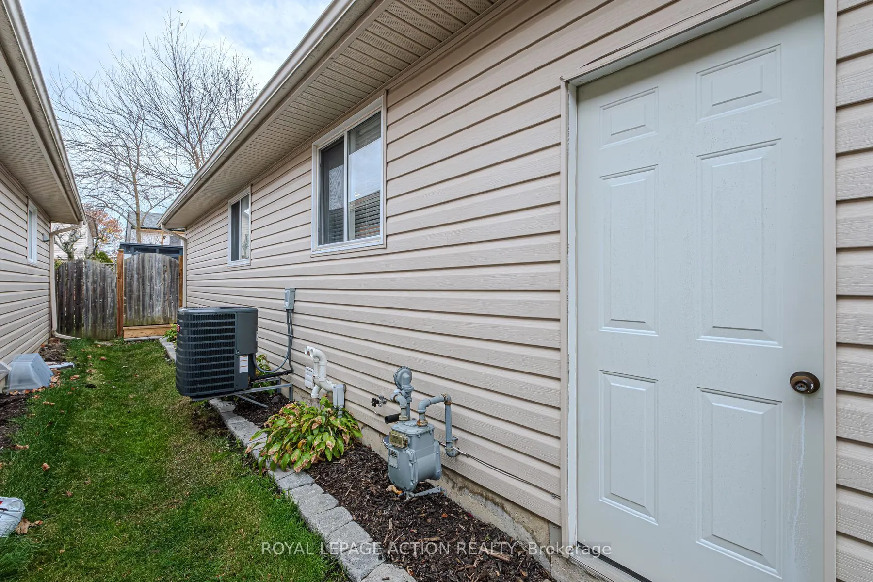 15 Landon Avenue