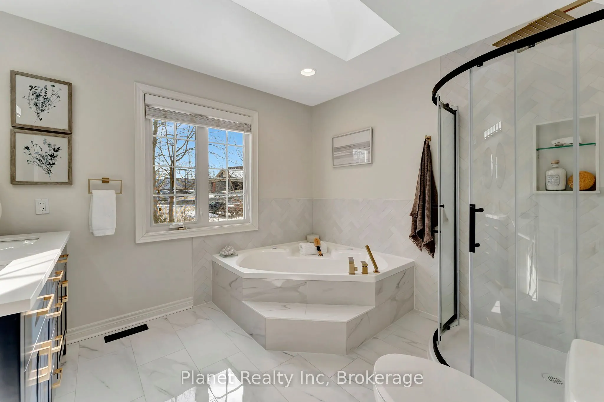 25 Manor Park Crescent #7