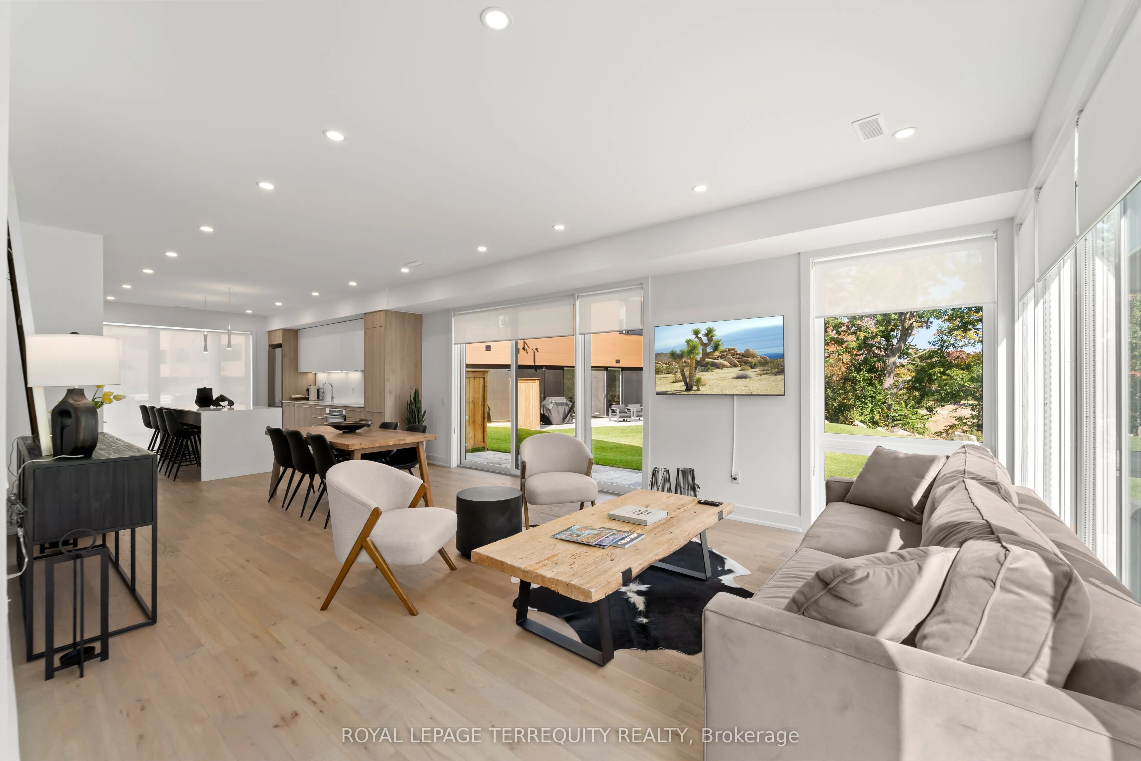 35 Rockmount Crescent