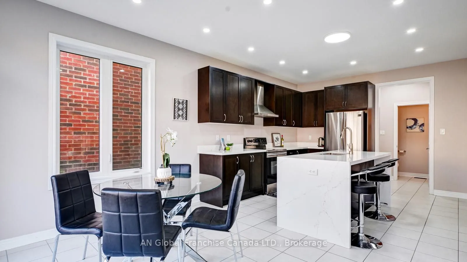 33 Robbins Ridge