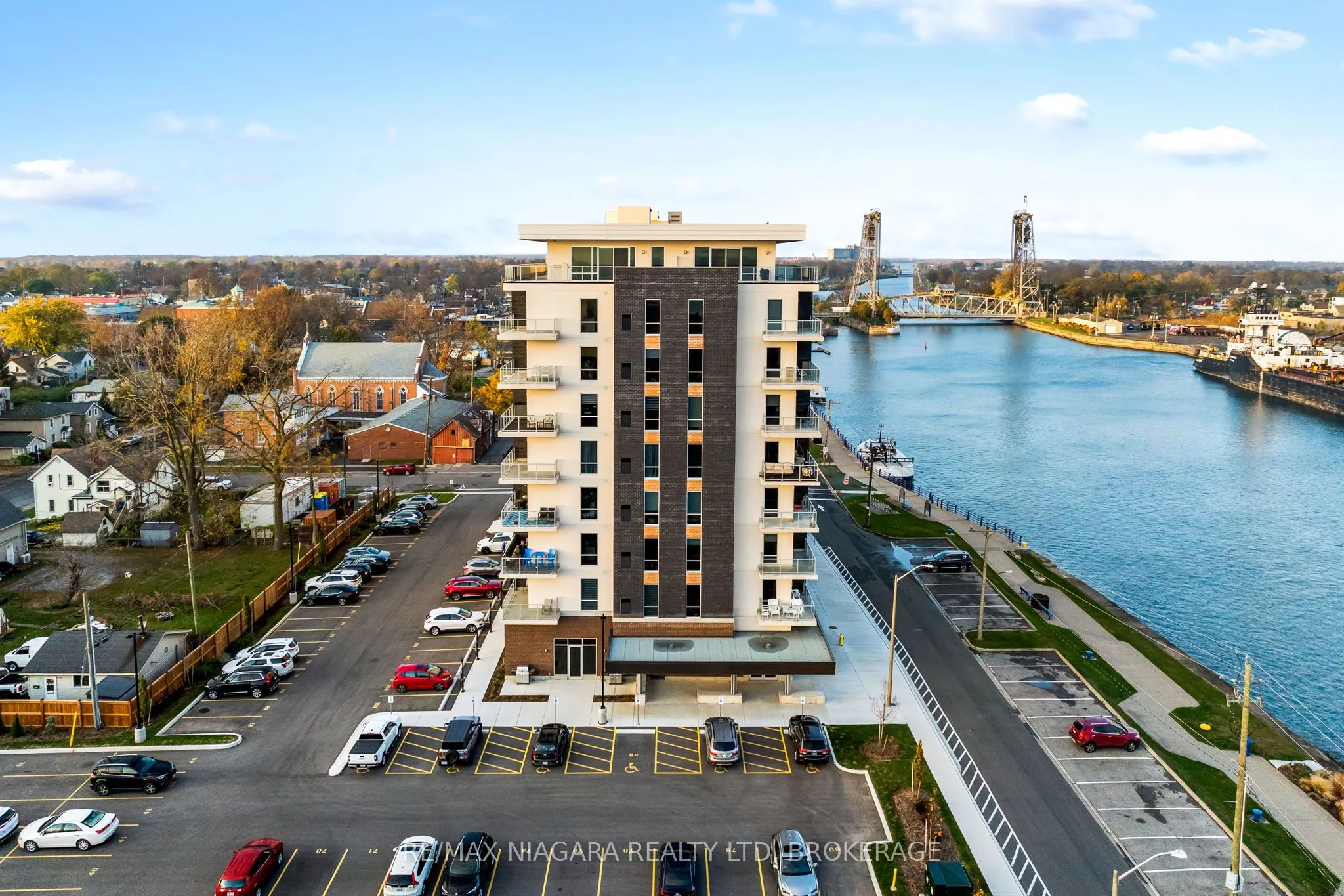 118 West Street #502