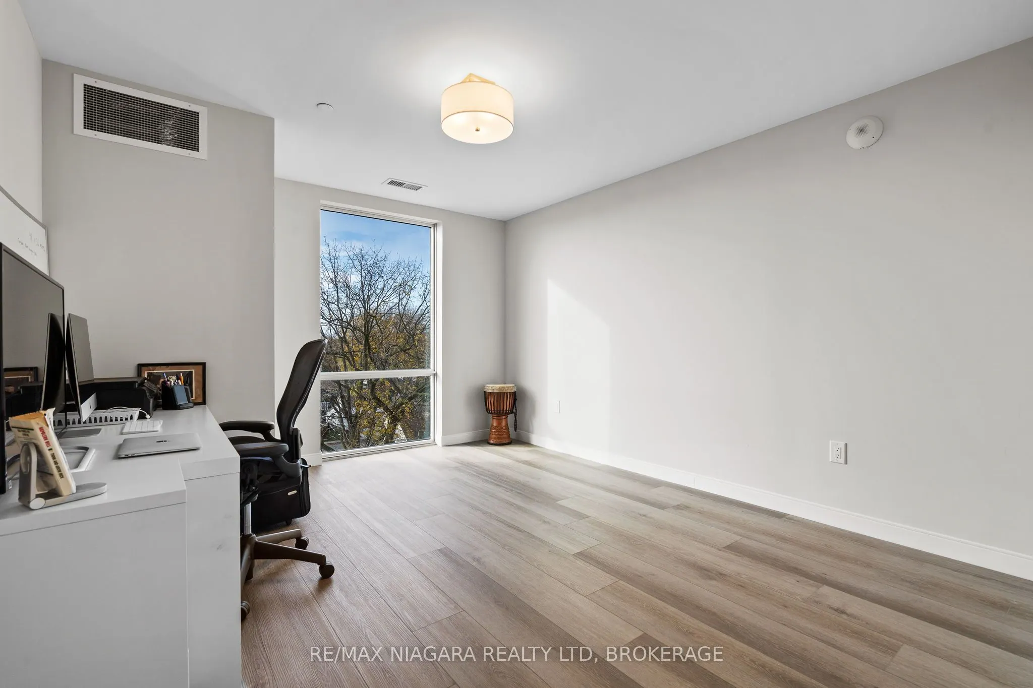118 West Street #502