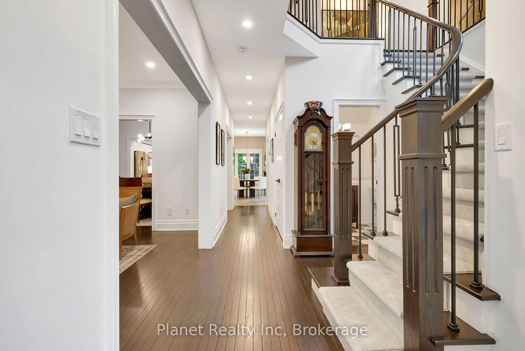25 Manor Park Crescent #11