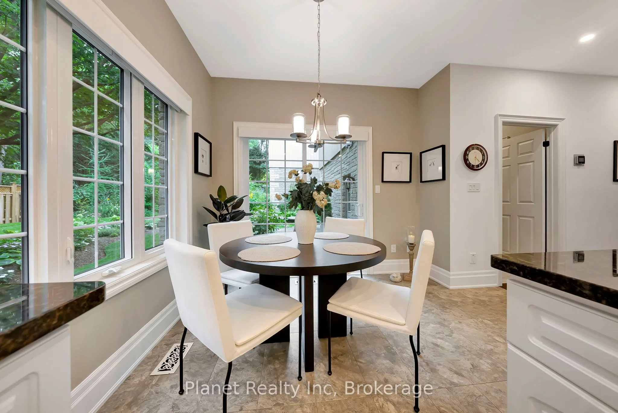 25 Manor Park Crescent #11