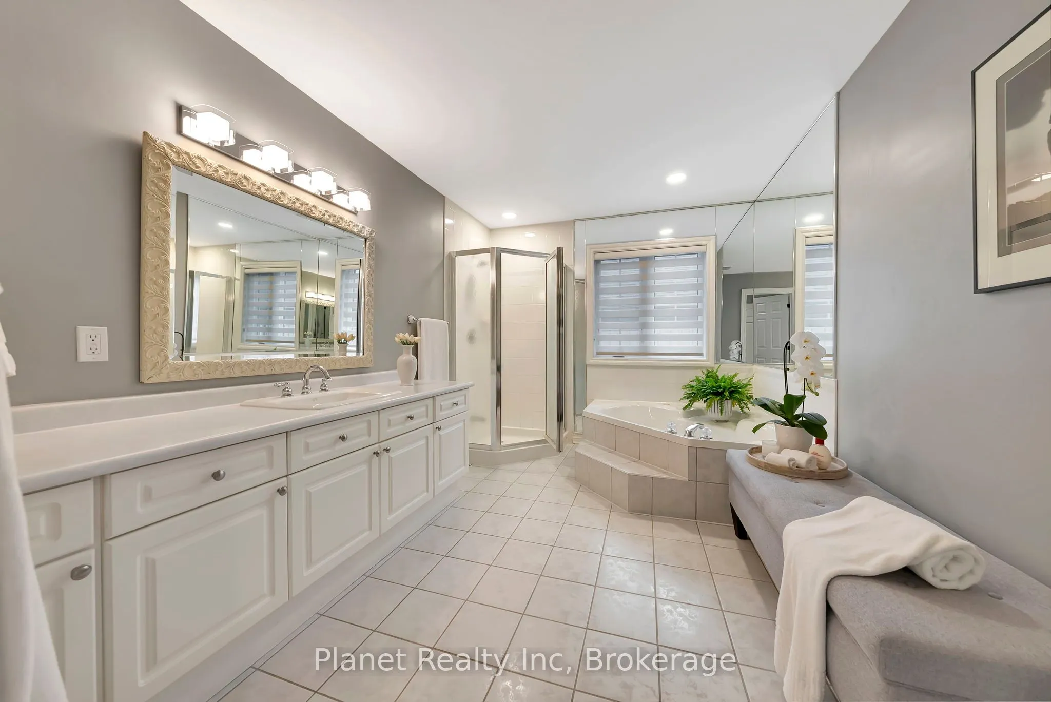 25 Manor Park Crescent #11