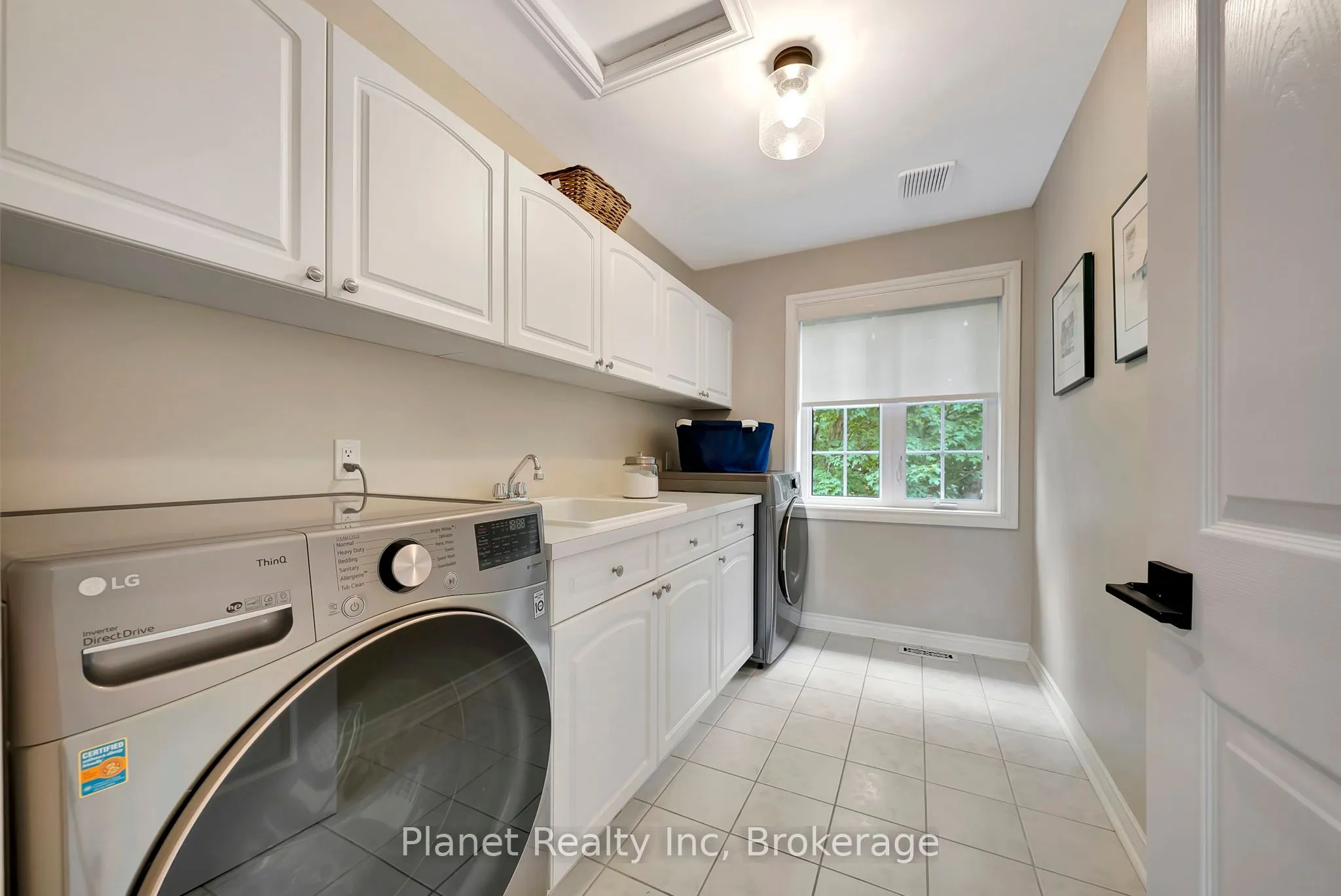 25 Manor Park Crescent #11