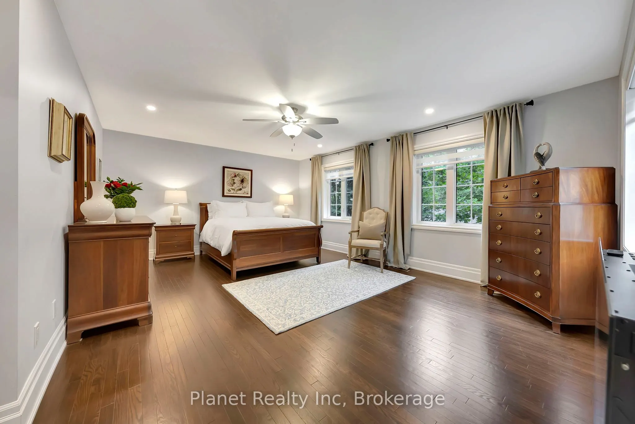 25 Manor Park Crescent #11