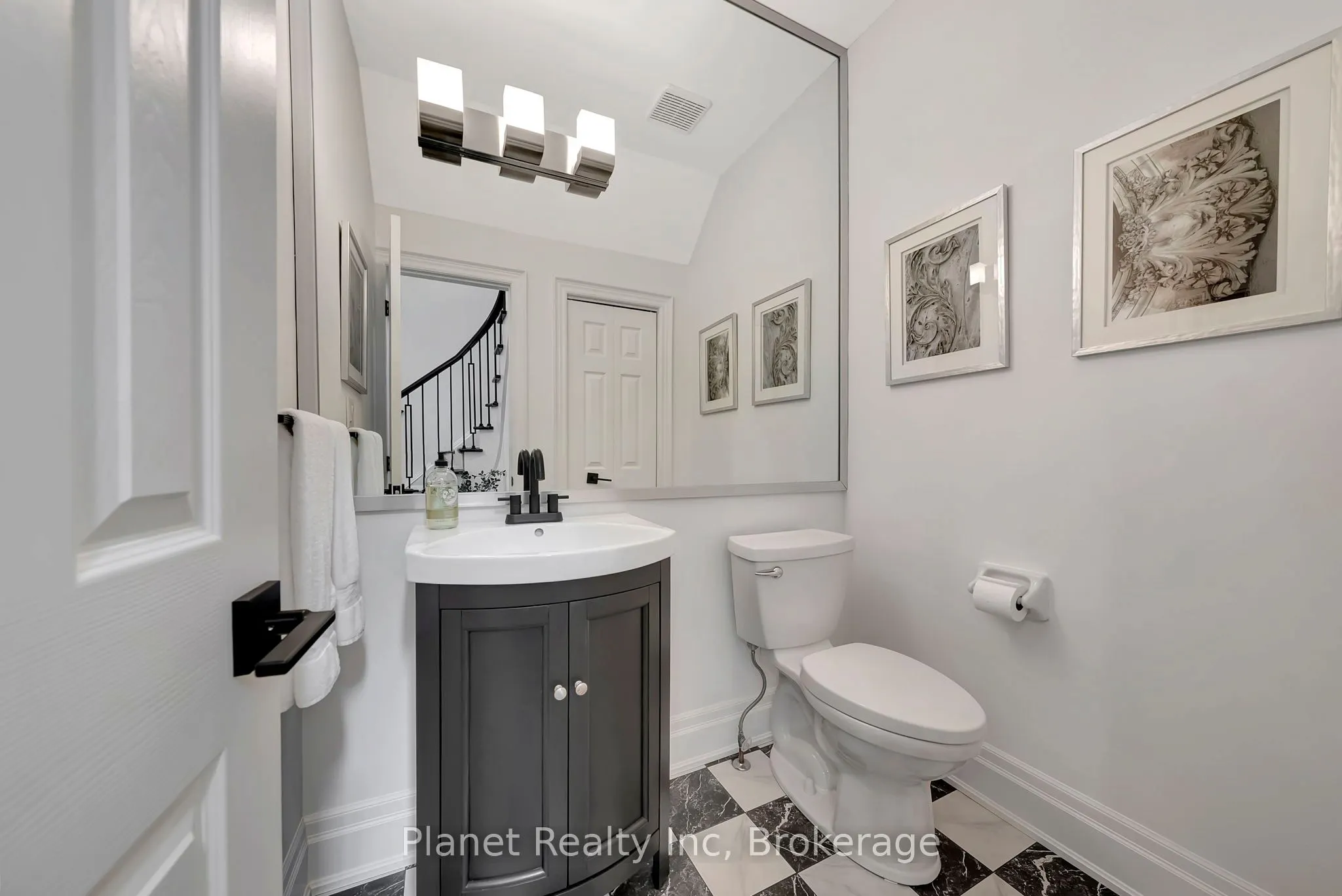 25 Manor Park Crescent #11