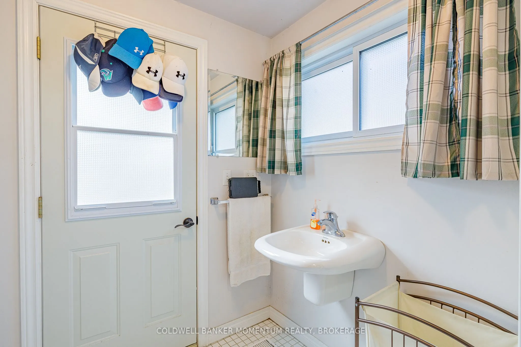 10A BETTS Avenue