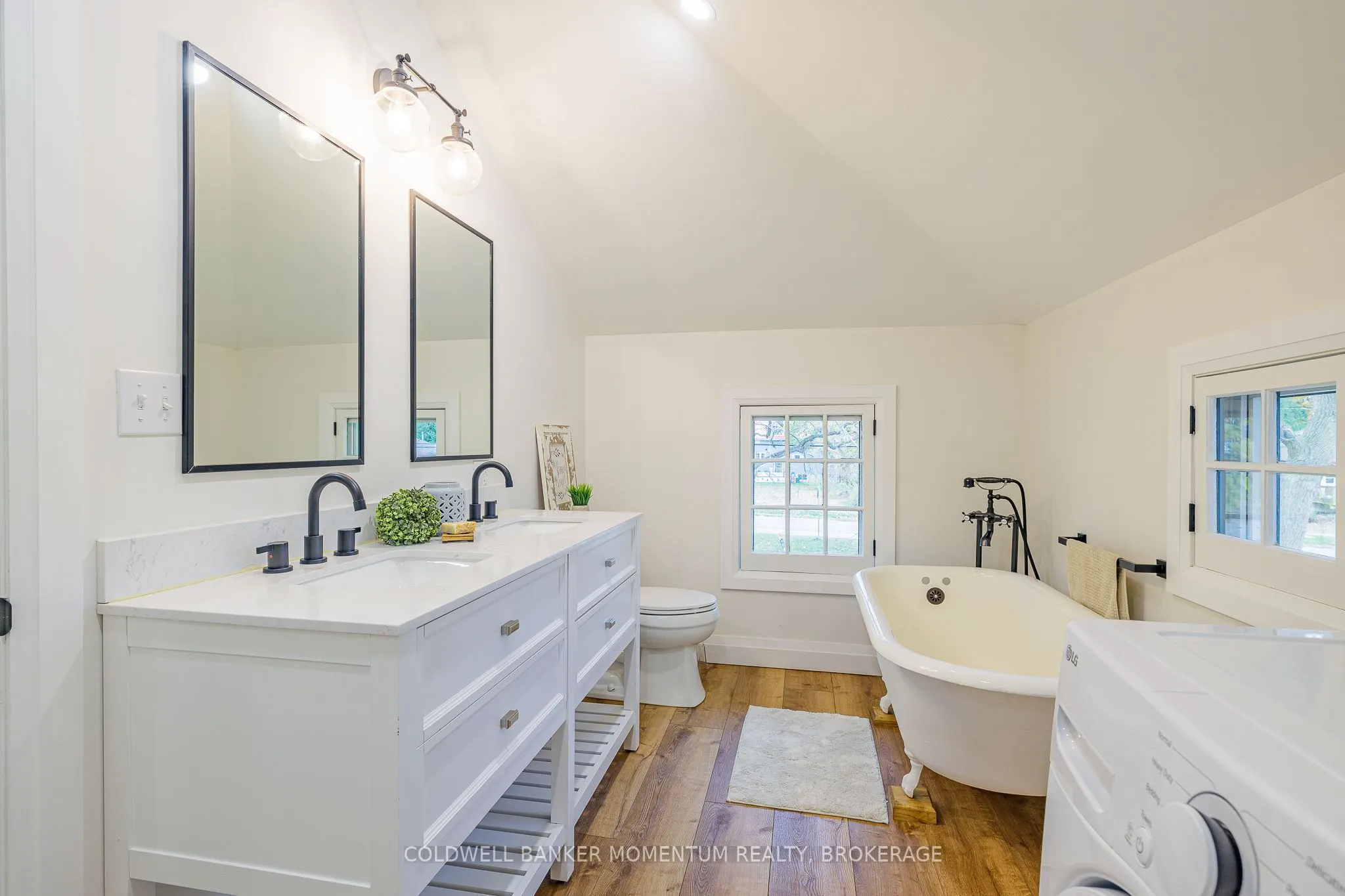 10A BETTS Avenue