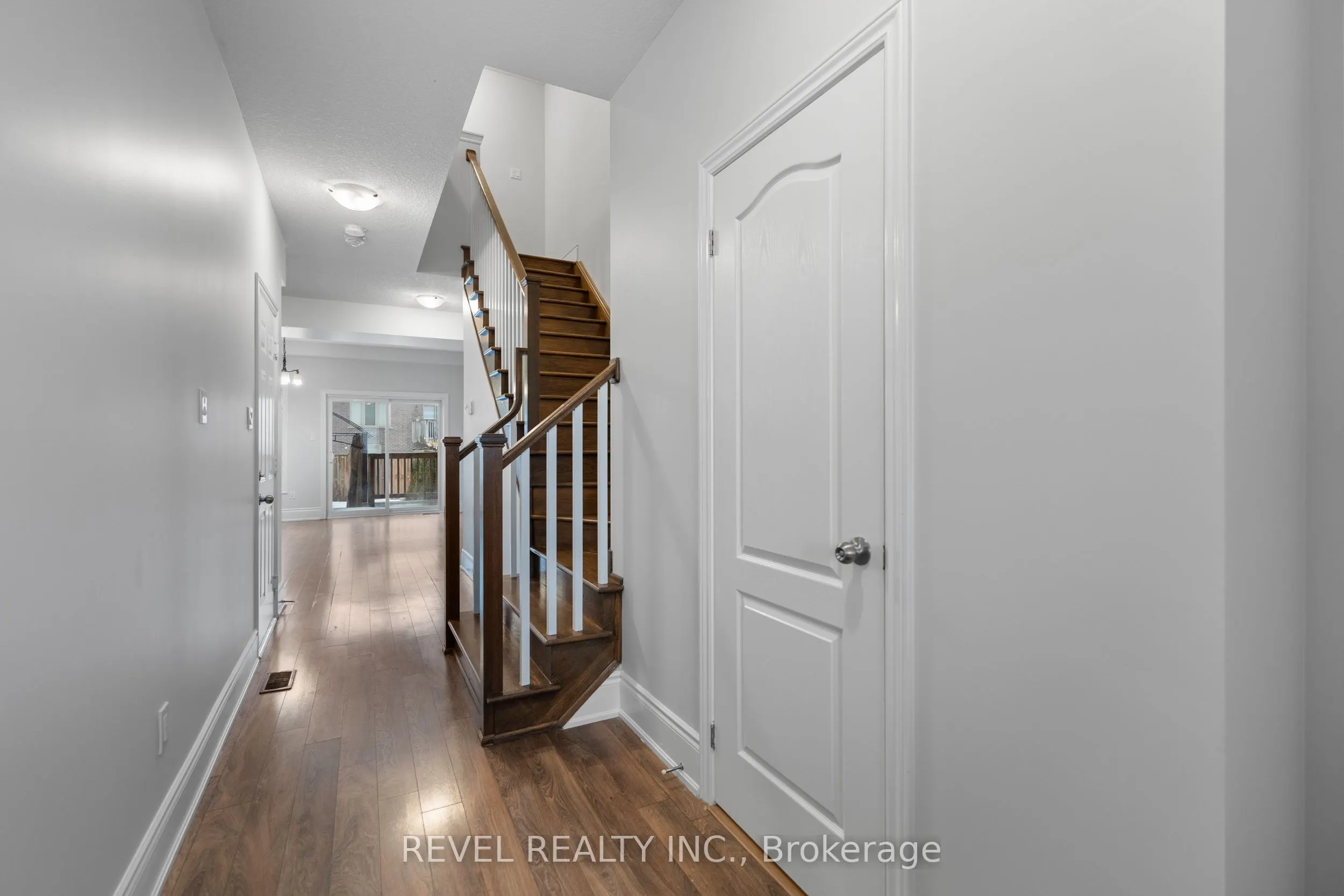 35 Sunset Way