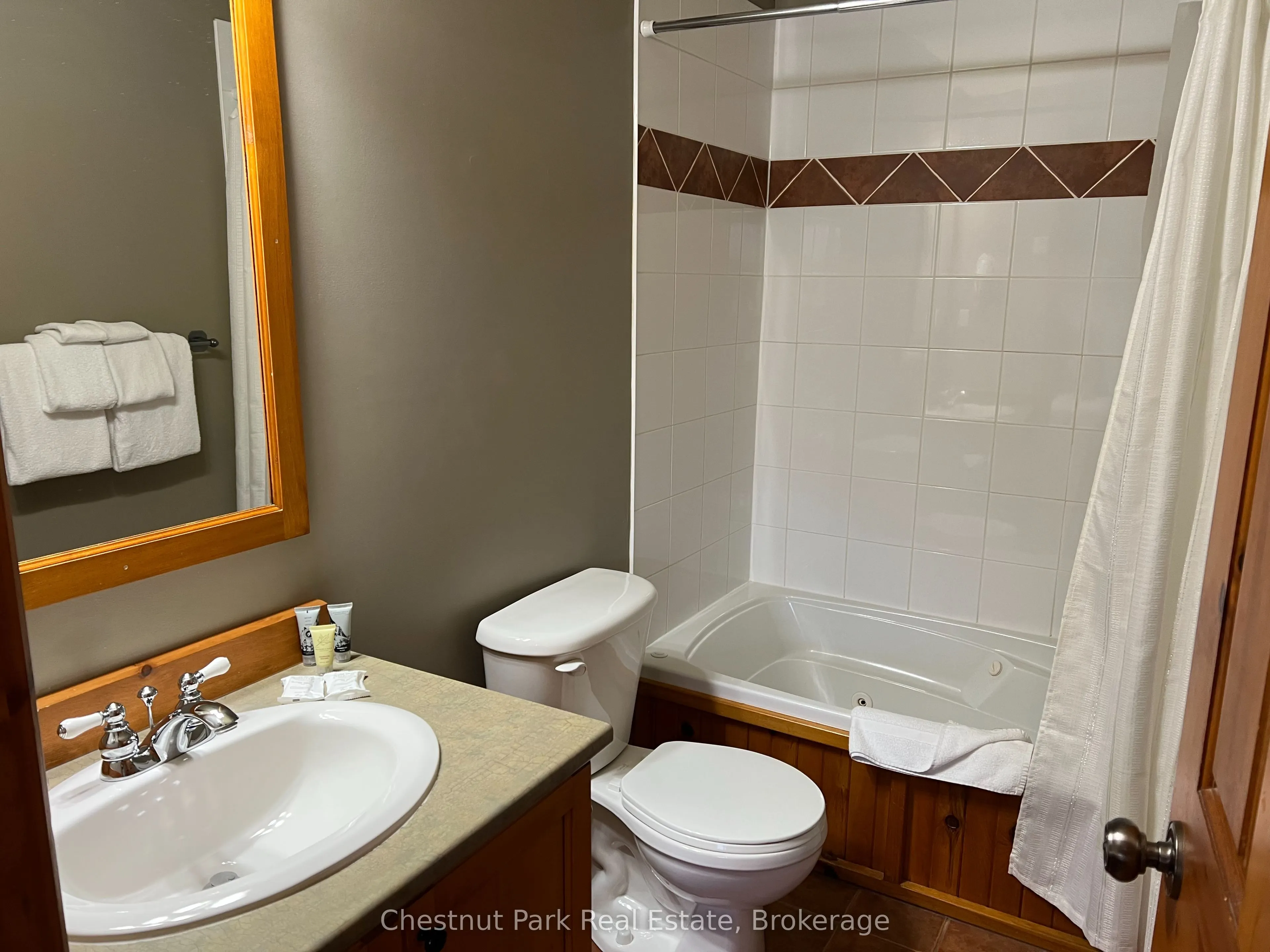 170 Snowbridge Way, #123