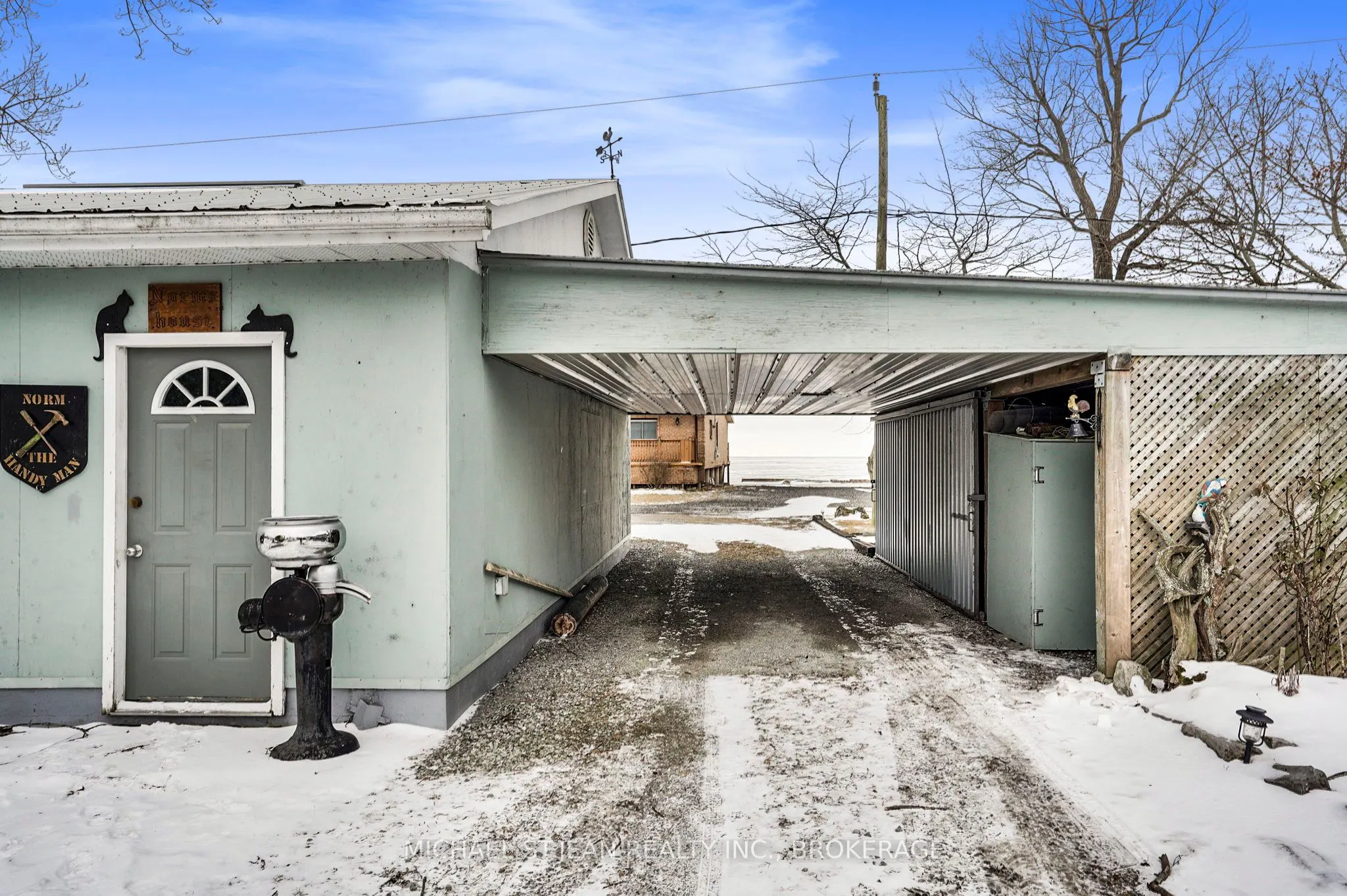 1022 Lakeshore Road