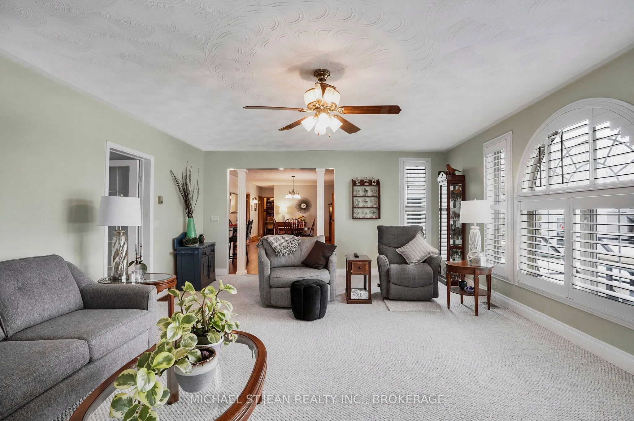 1022 Lakeshore Road