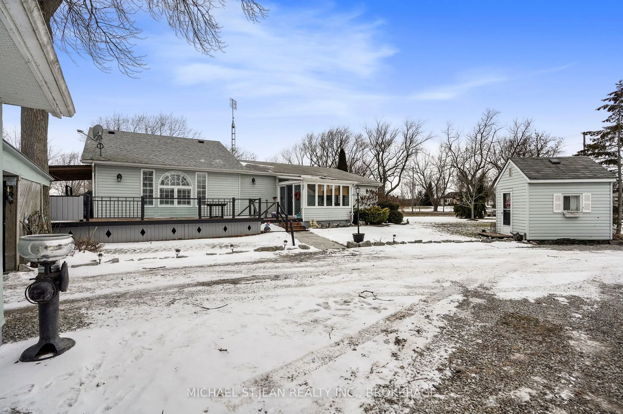 1022 Lakeshore Road