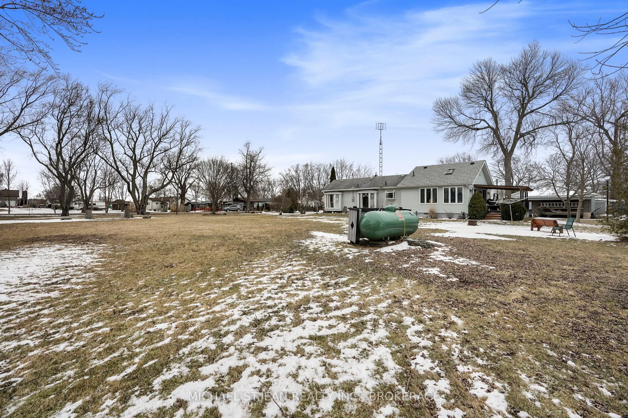 1022 Lakeshore Road
