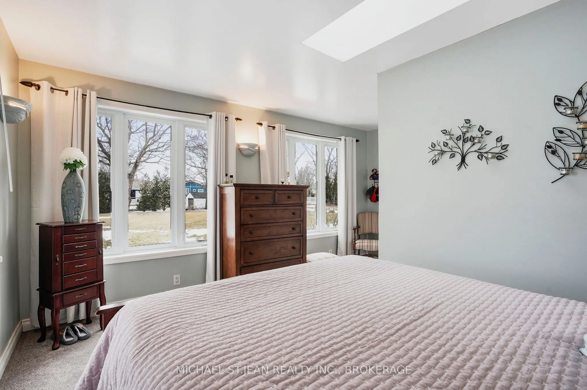 1022 Lakeshore Road