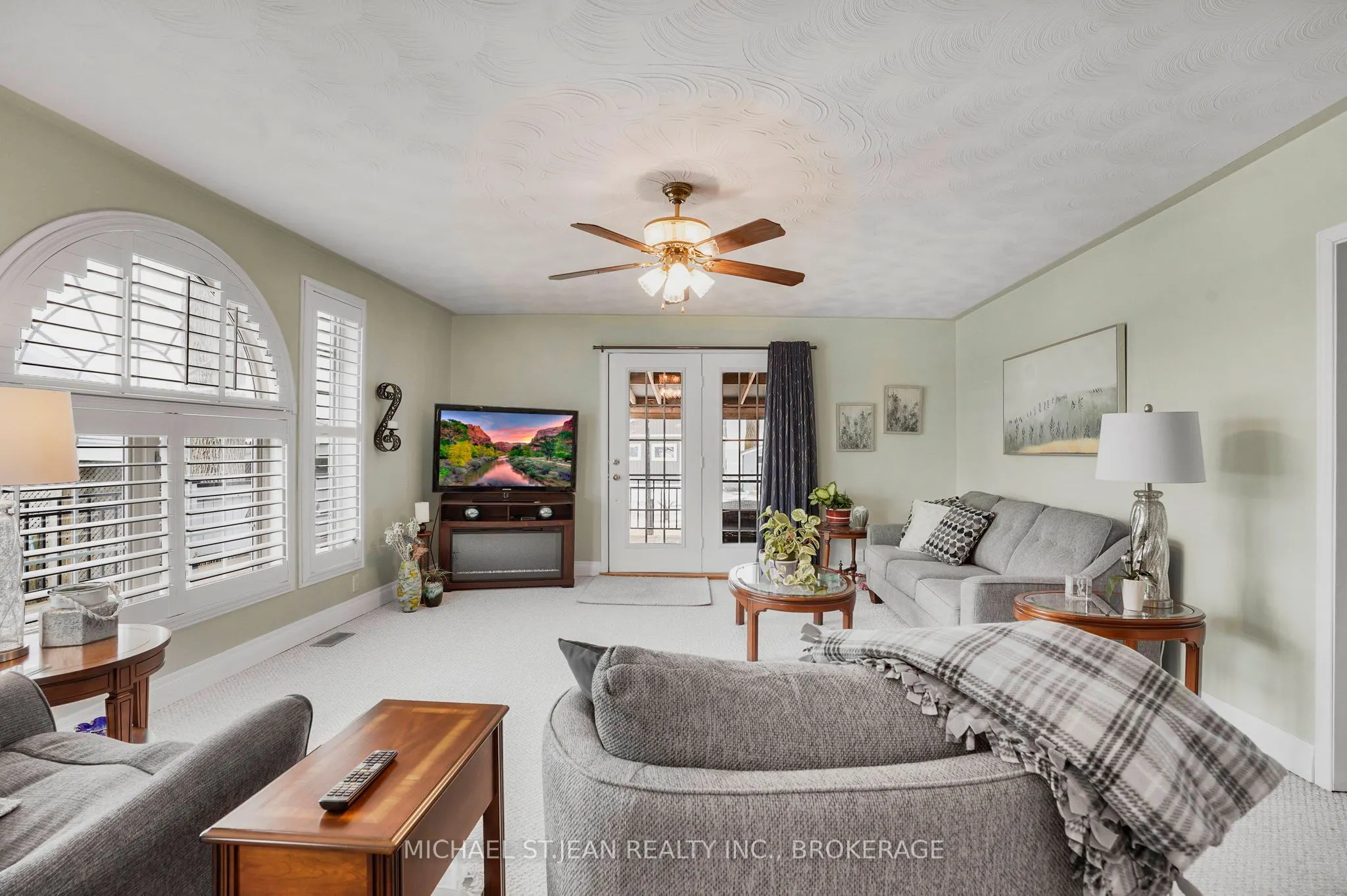 1022 Lakeshore Road