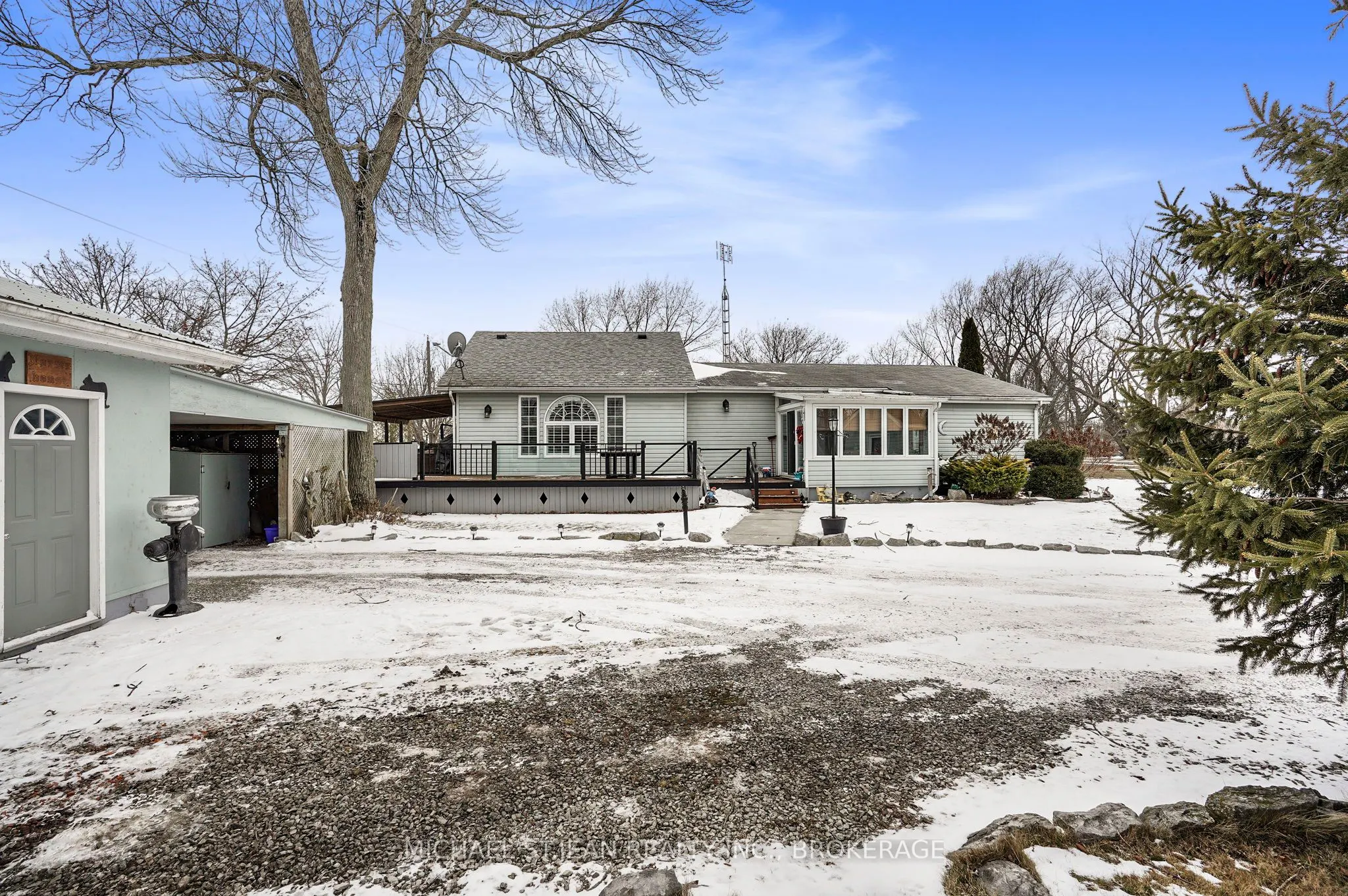 1022 Lakeshore Road
