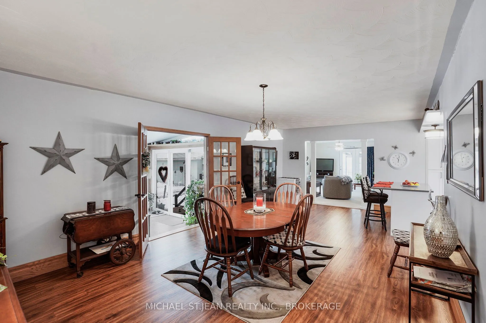 1022 Lakeshore Road