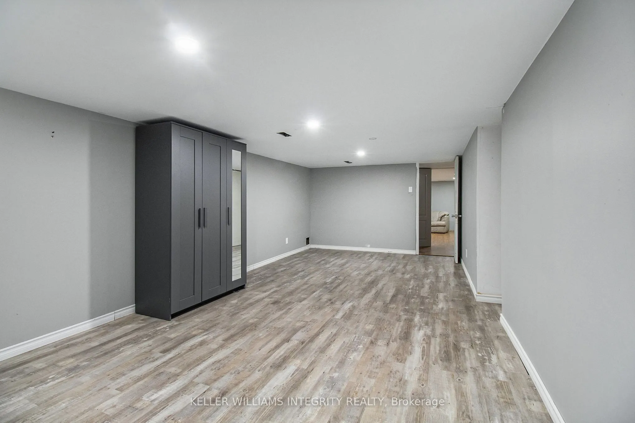 698 COOPER Street