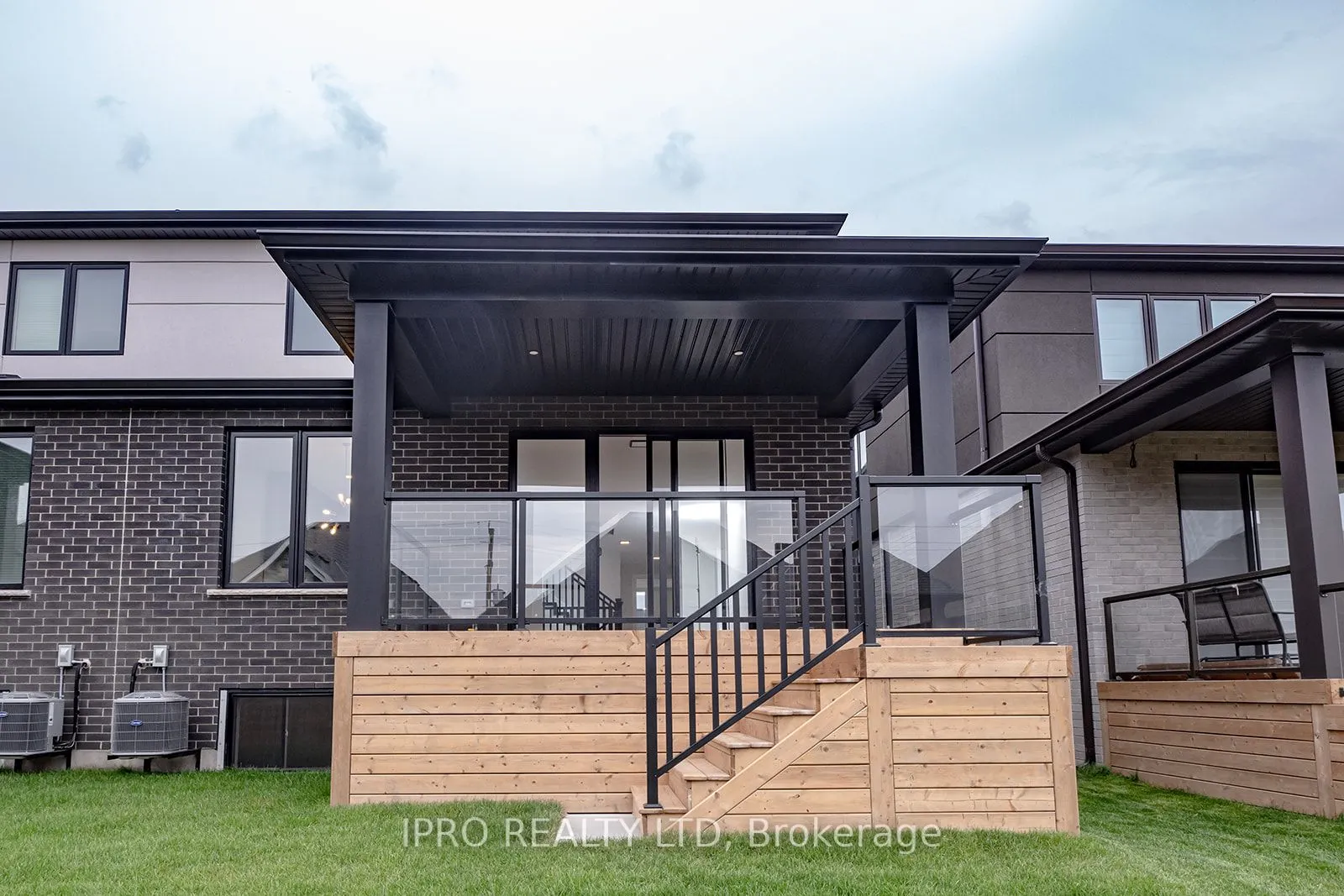 3909 Mitchell Crescent